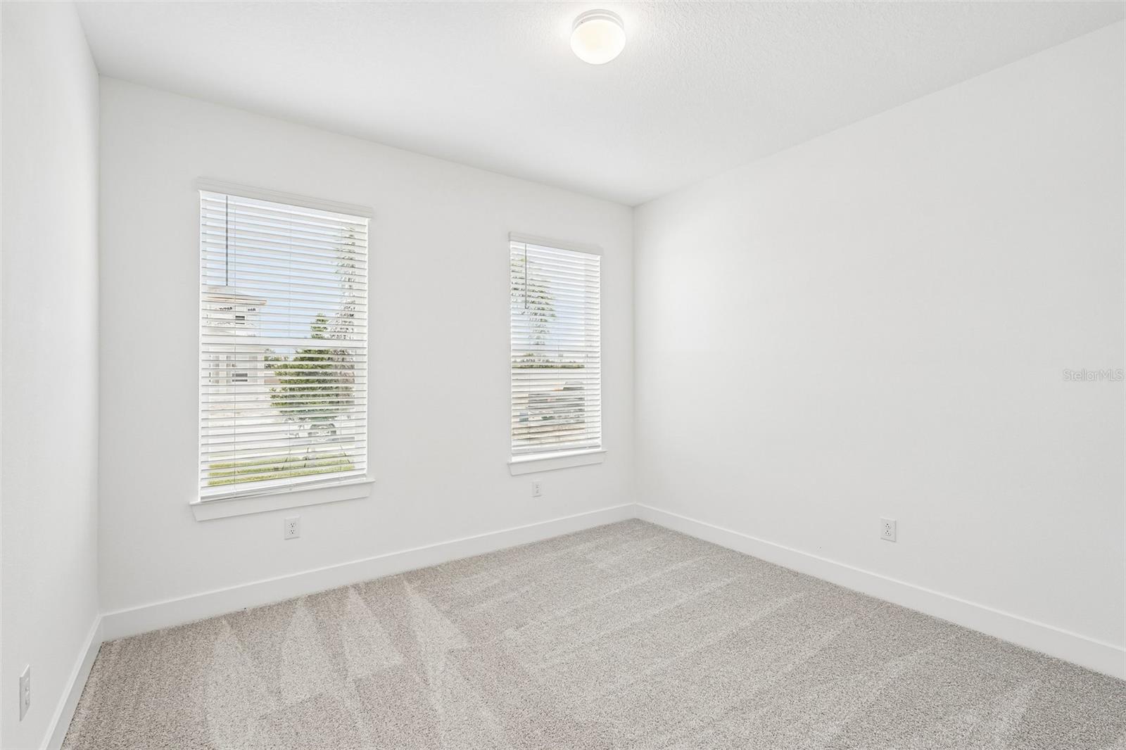 9927 Johnson Oaks Gln Property Photo 12