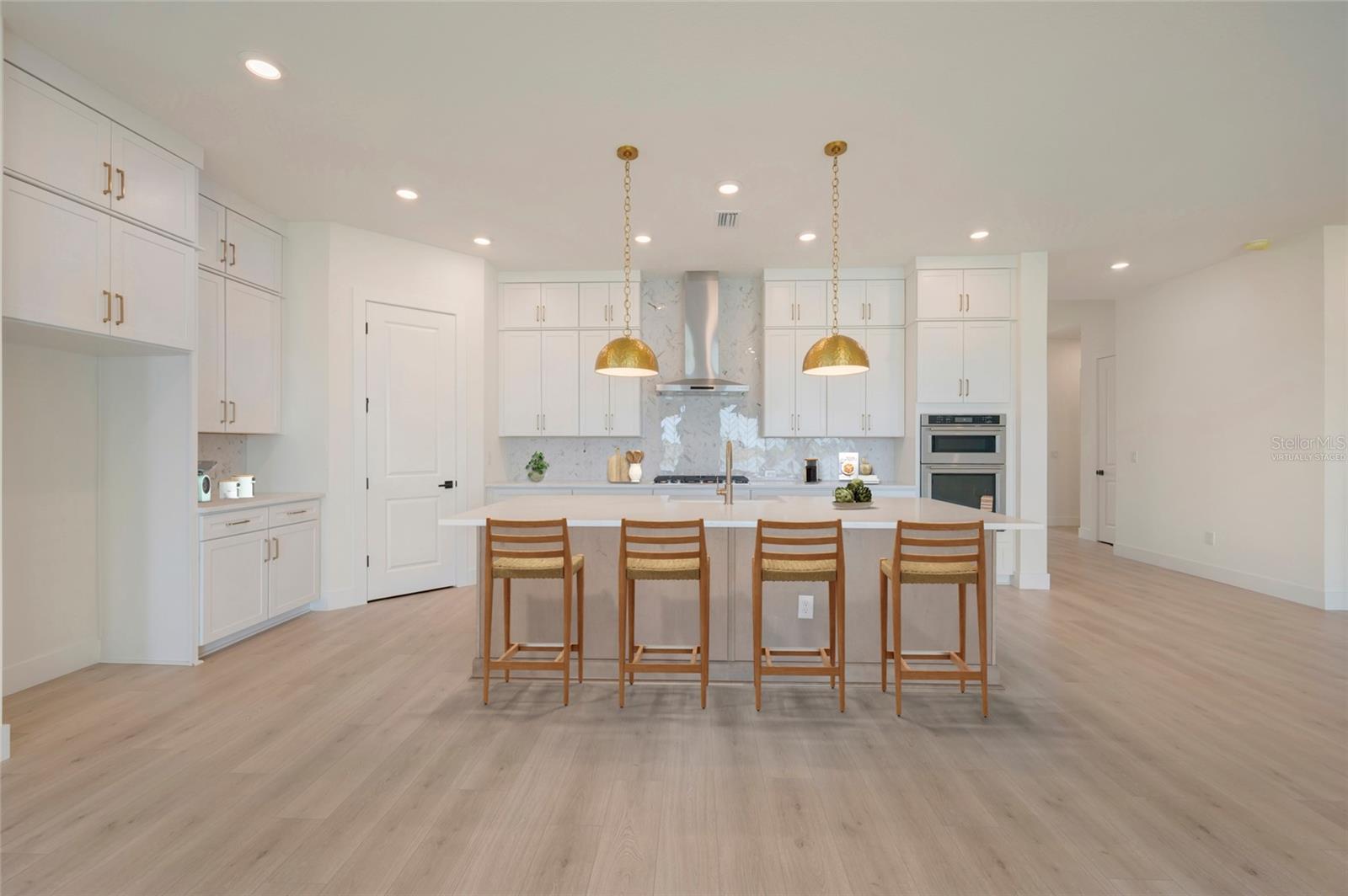 17988 Foxtail Loop Property Photo 3