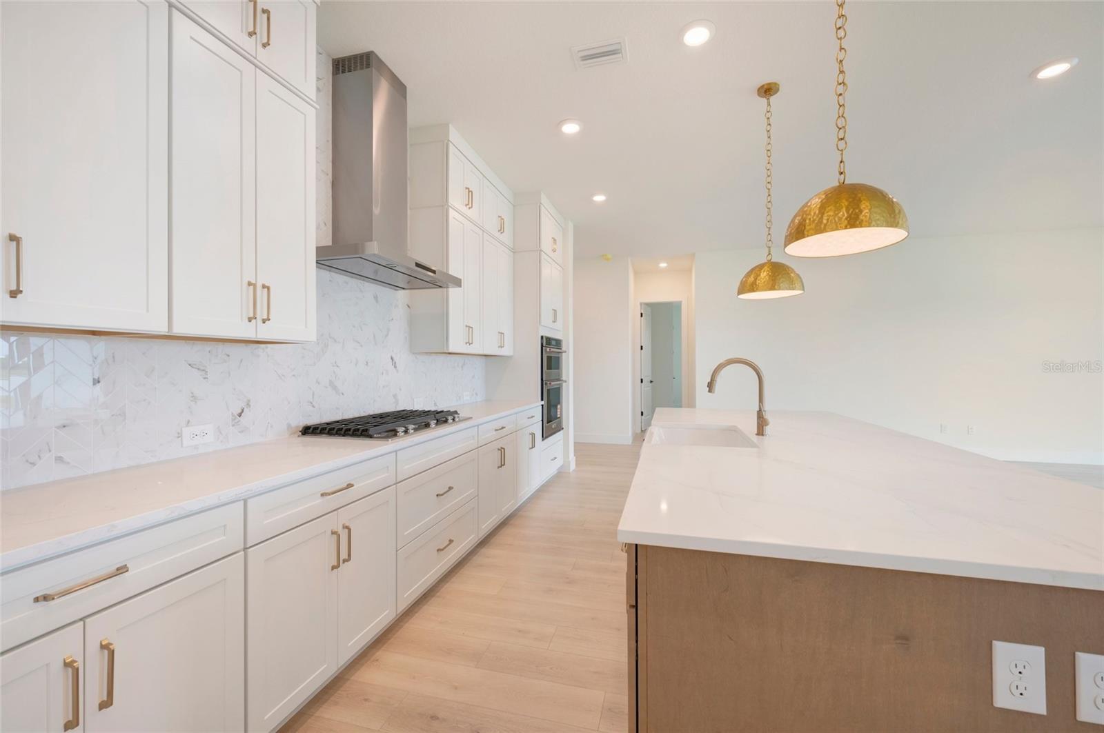 17988 Foxtail Loop Property Photo 4