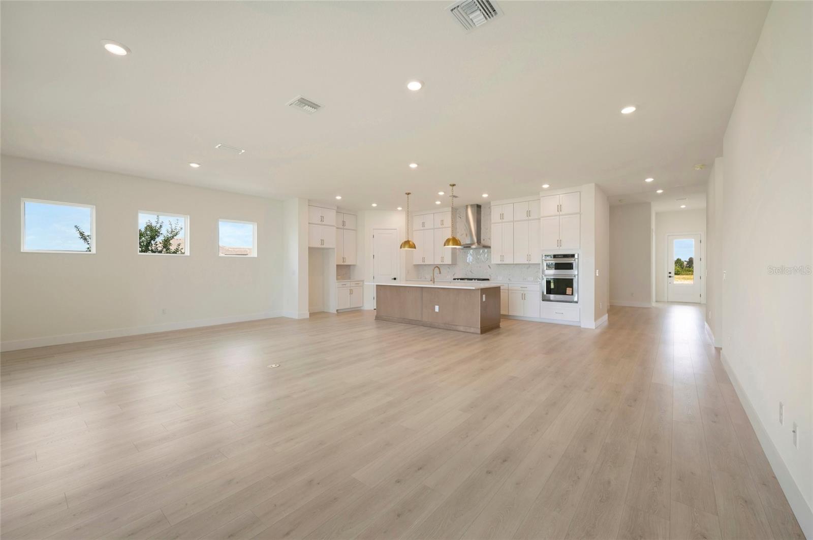 17988 Foxtail Loop Property Photo 8
