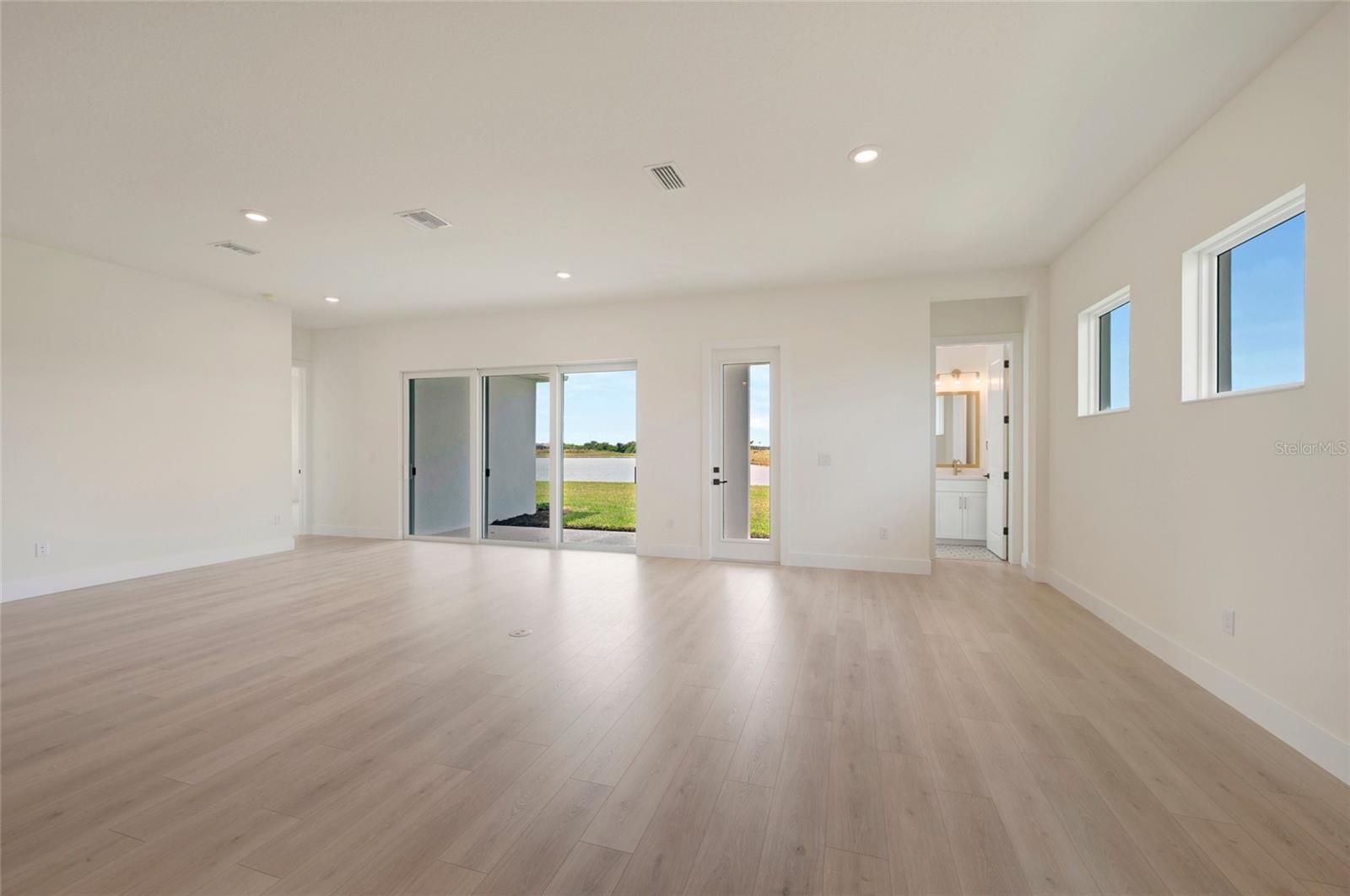 17988 Foxtail Loop Property Photo 10