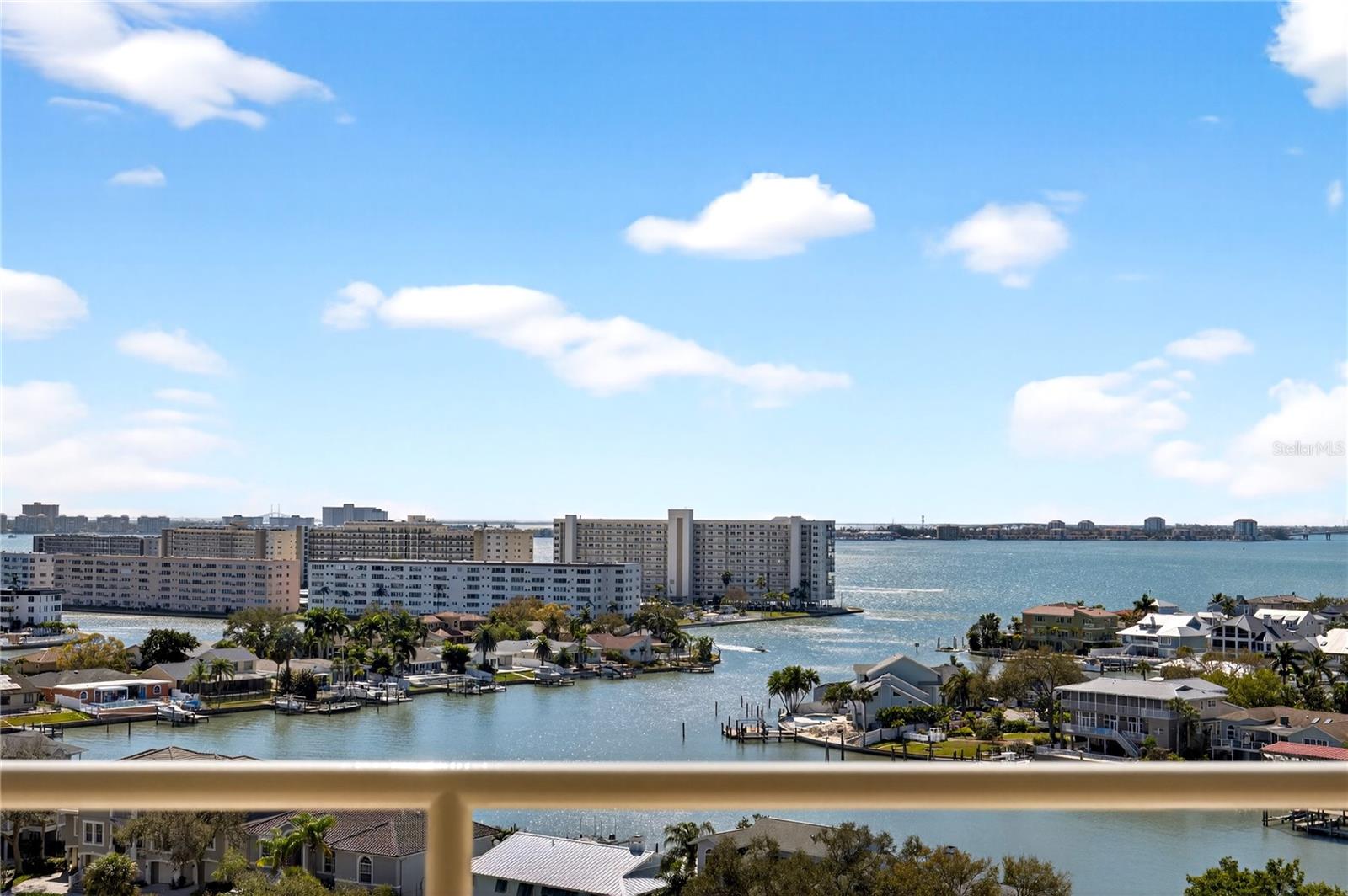 5950 Pelican Bay Plz S #2e Property Photo 8