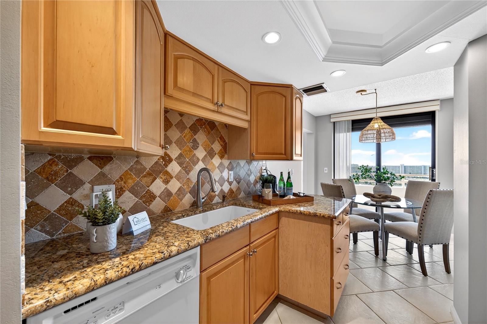5950 Pelican Bay Plz S #2e Property Photo 14