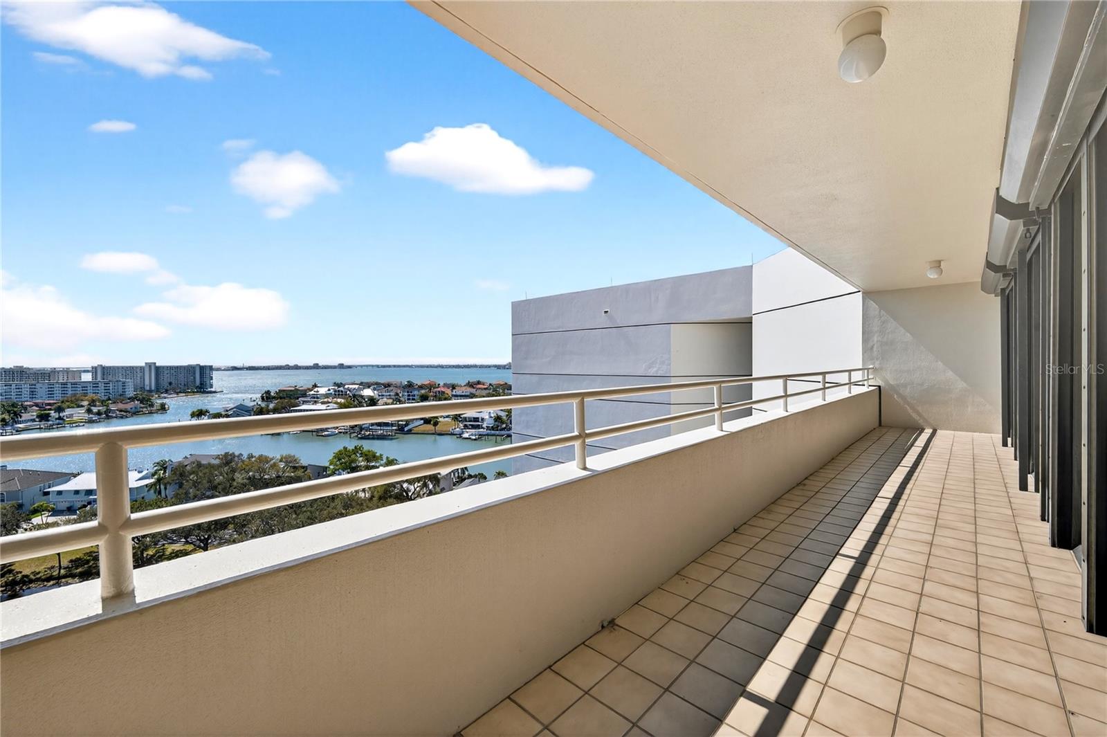 5950 Pelican Bay Plz S #2e Property Photo 32