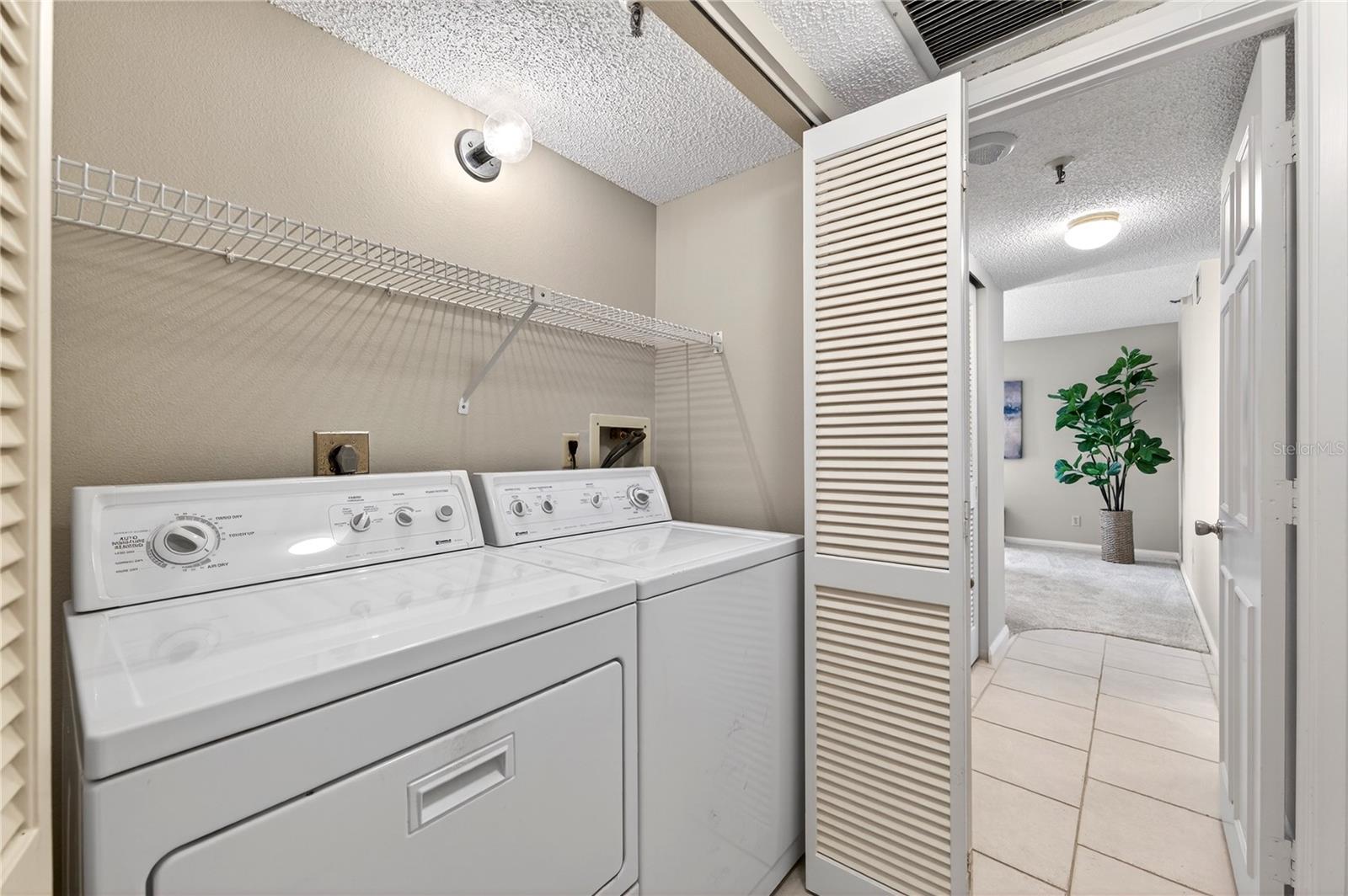5950 Pelican Bay Plz S #2e Property Photo 40