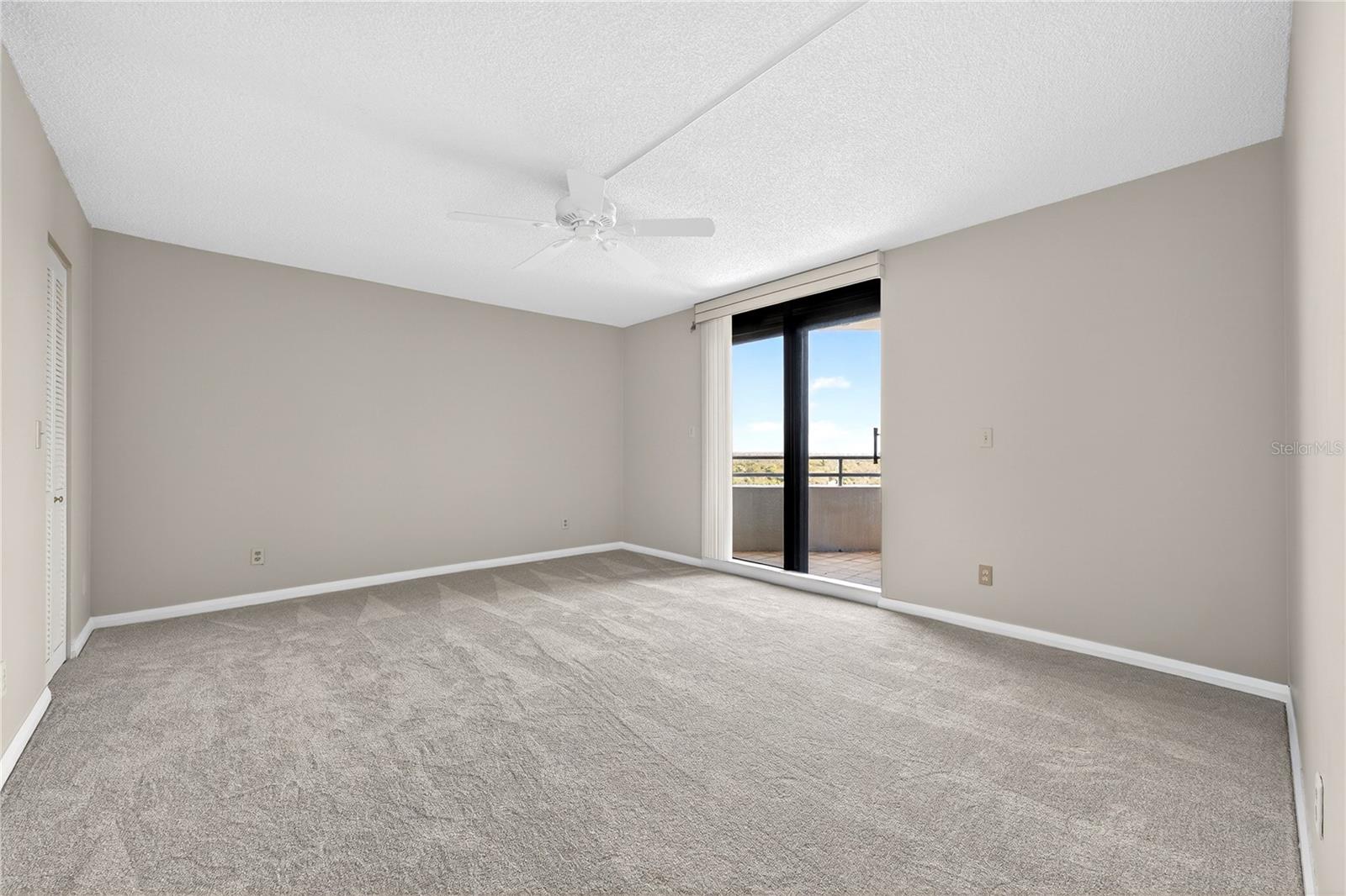 5950 Pelican Bay Plz S #2e Property Photo 41