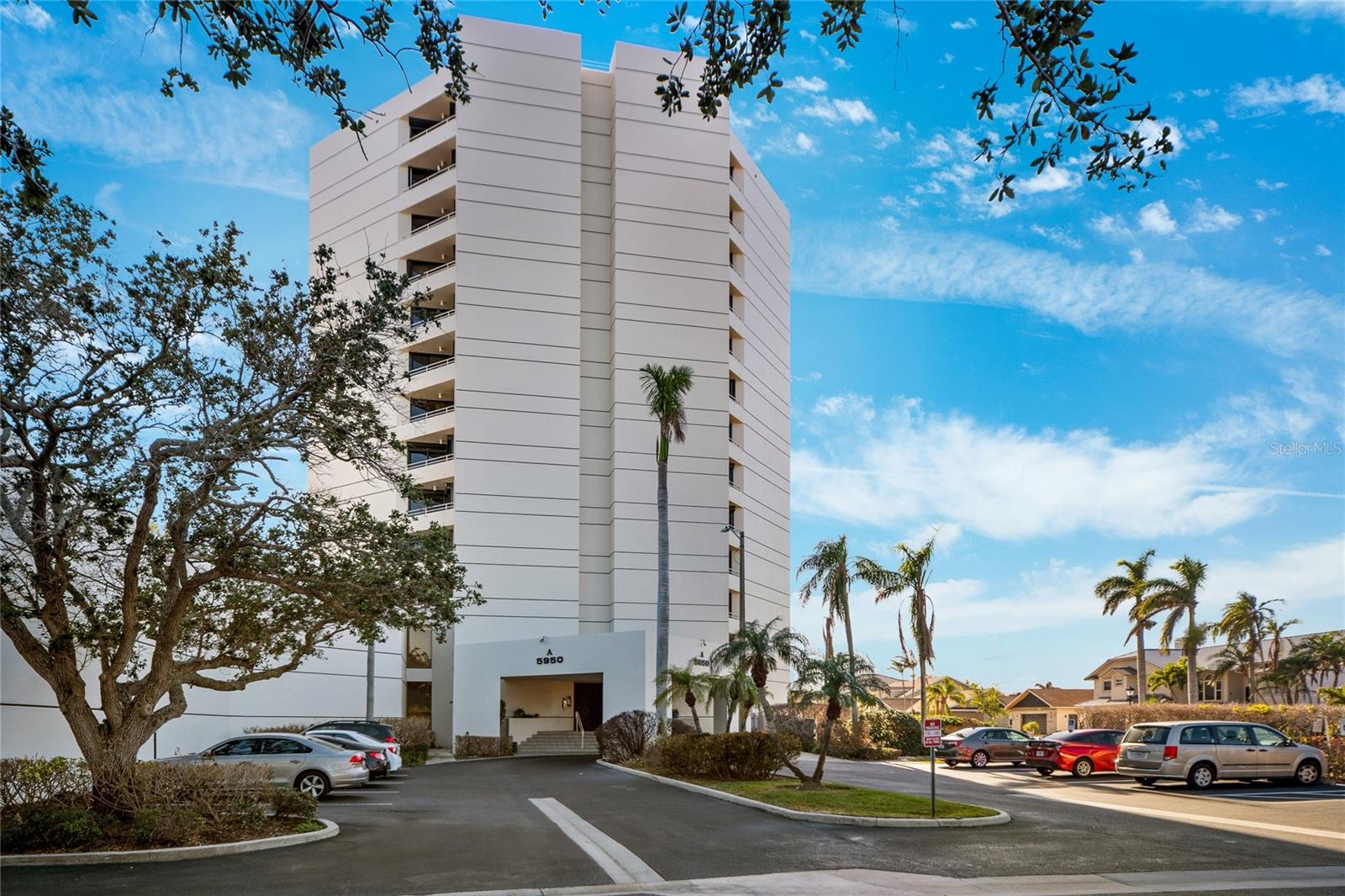 5950 Pelican Bay Plz S #2e Property Photo 46