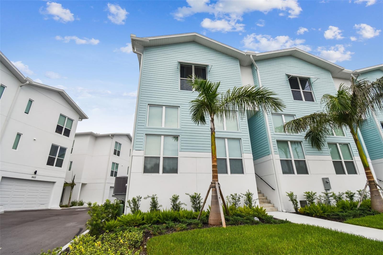 3840 Pompano Dr Se Property Photo 1
