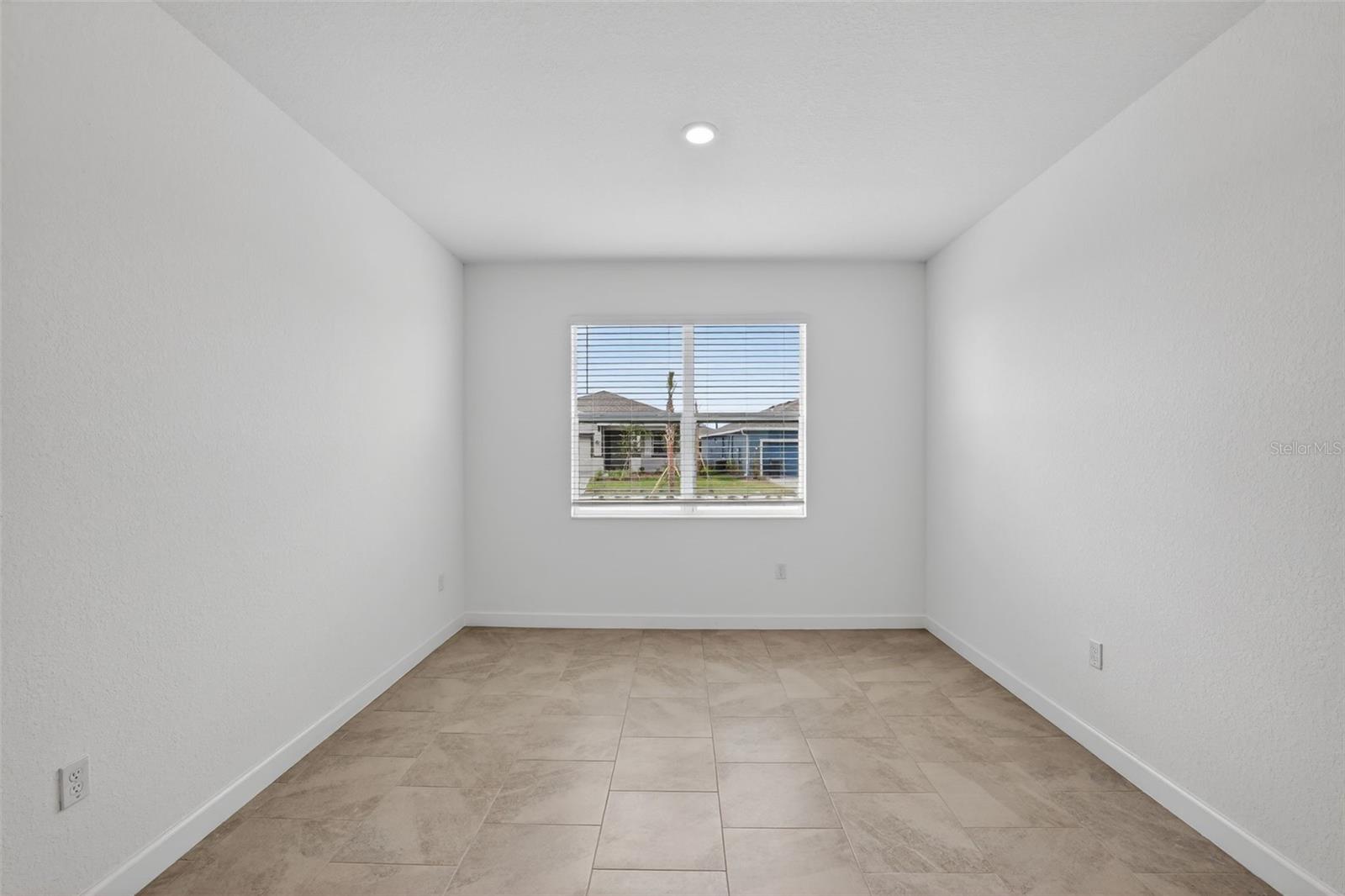 3205 Pineberry Xing Property Photo 5