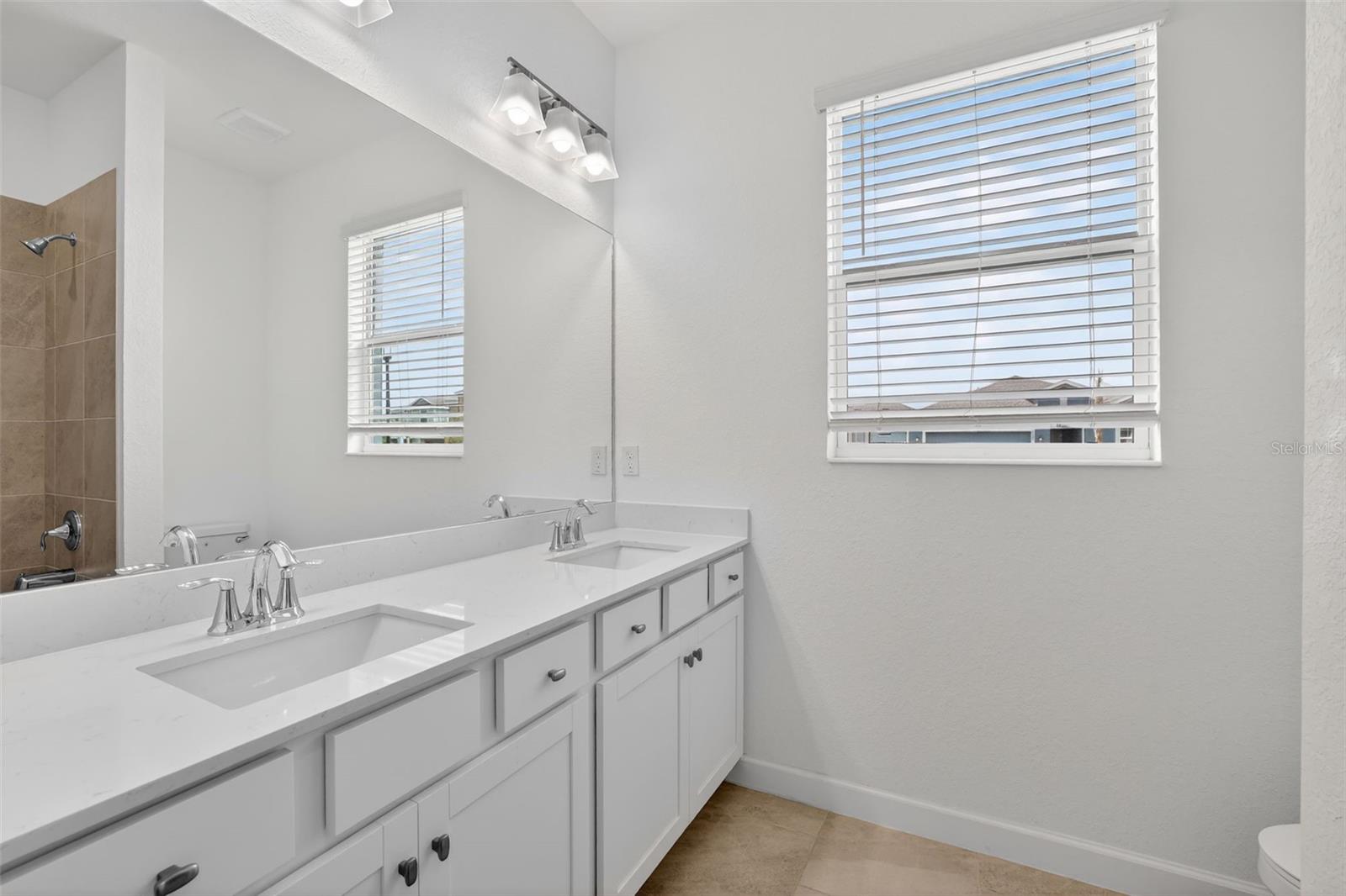3205 Pineberry Xing Property Photo 18