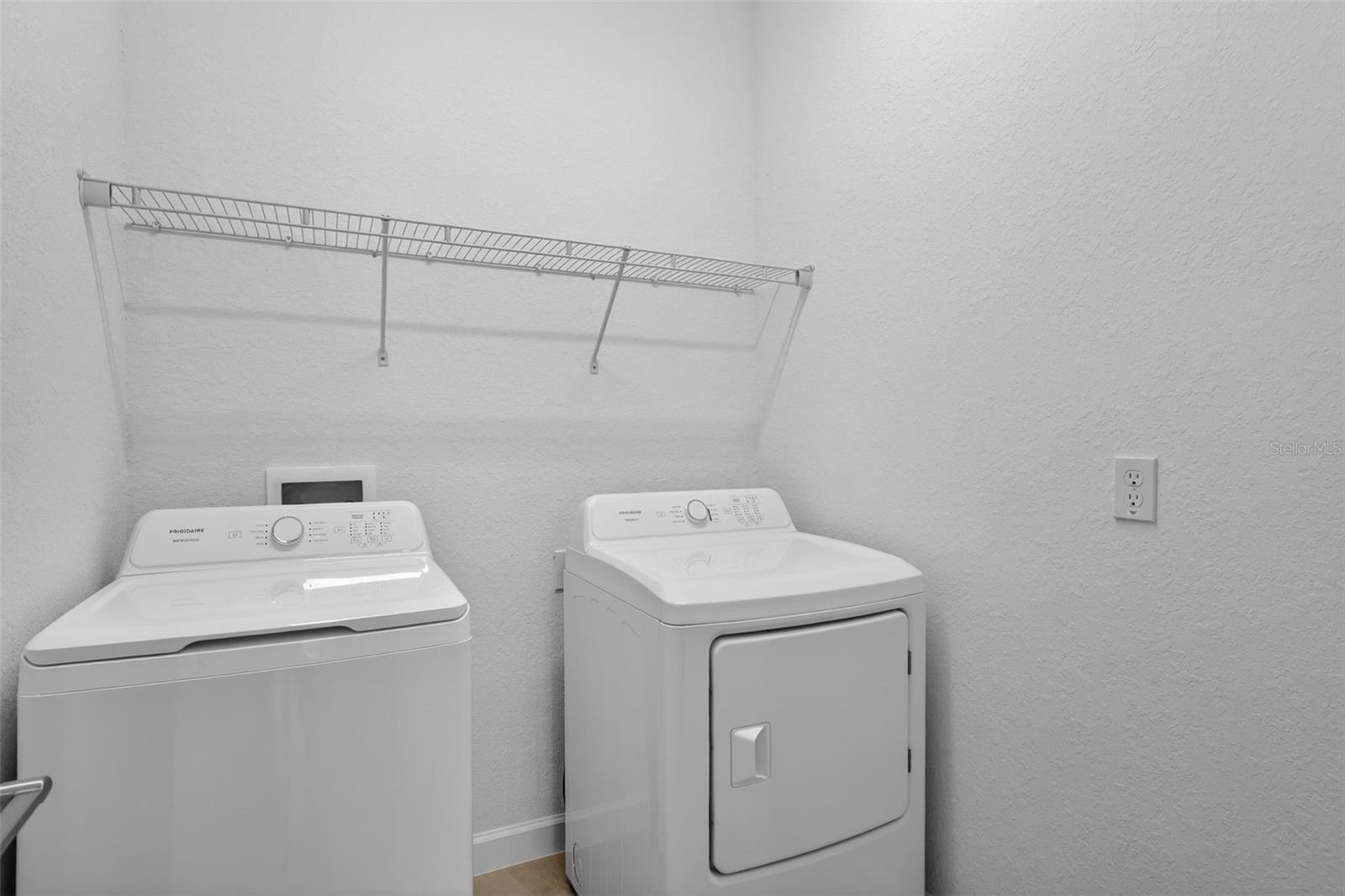 3205 Pineberry Xing Property Photo 20