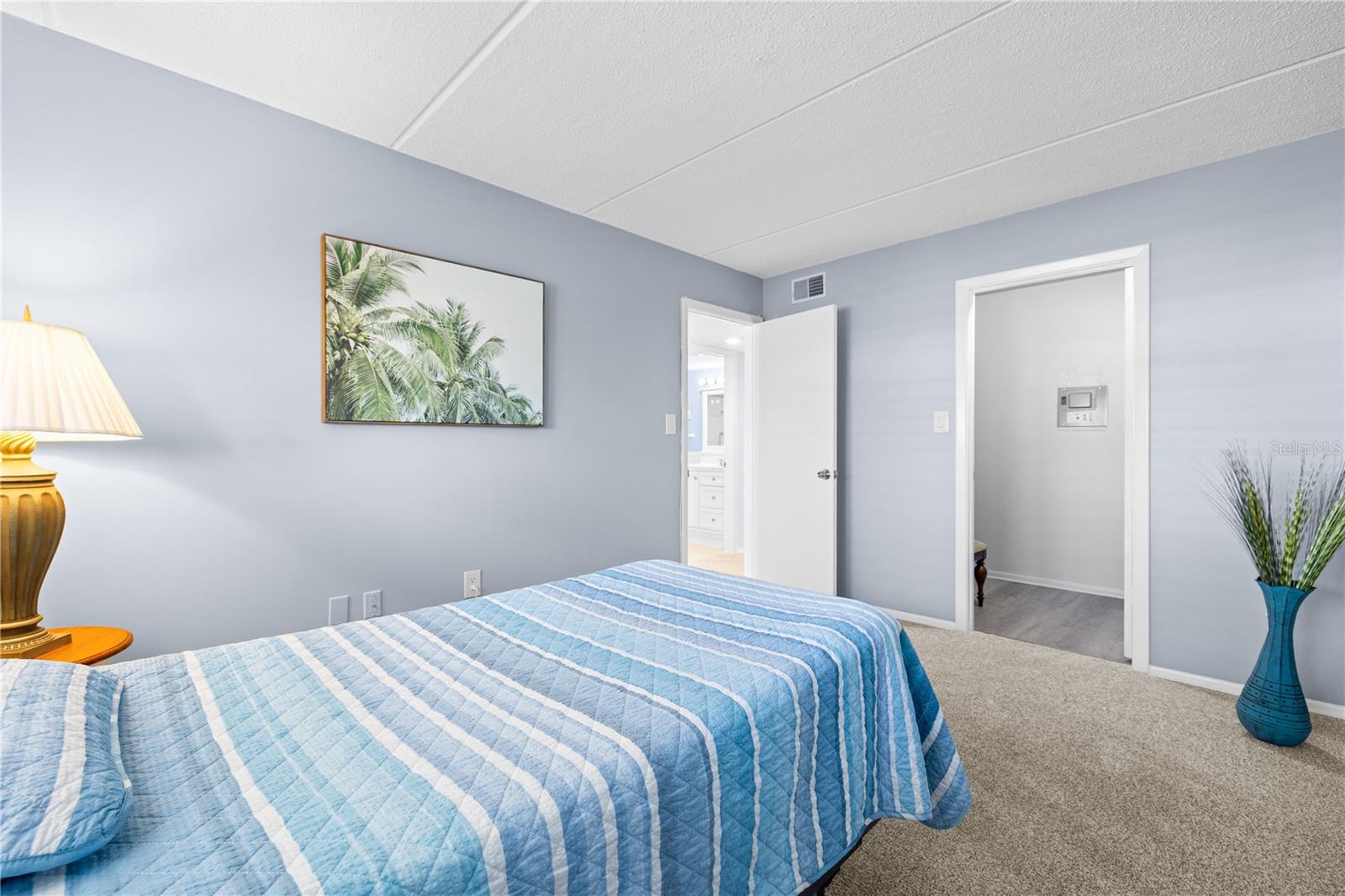 11720 Park Blvd #302 Property Photo 8