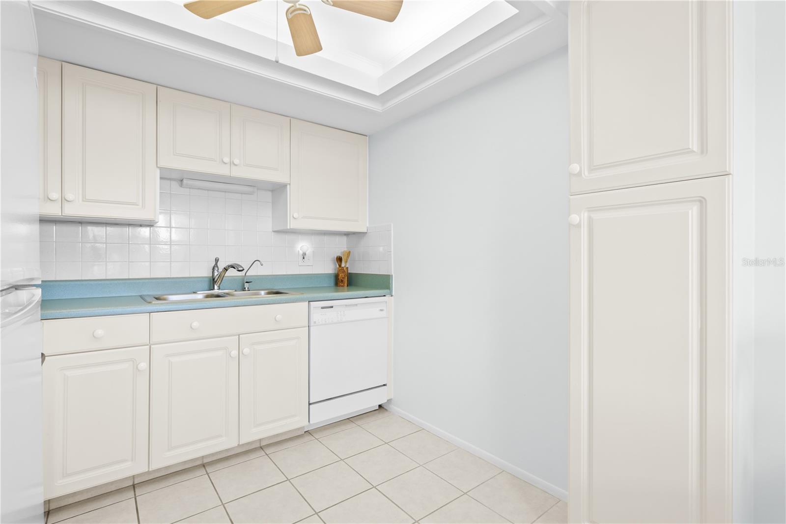 11720 Park Blvd #302 Property Photo 17