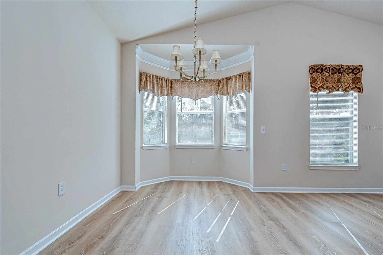 10409 Villa View Cir #10409 Property Photo 8