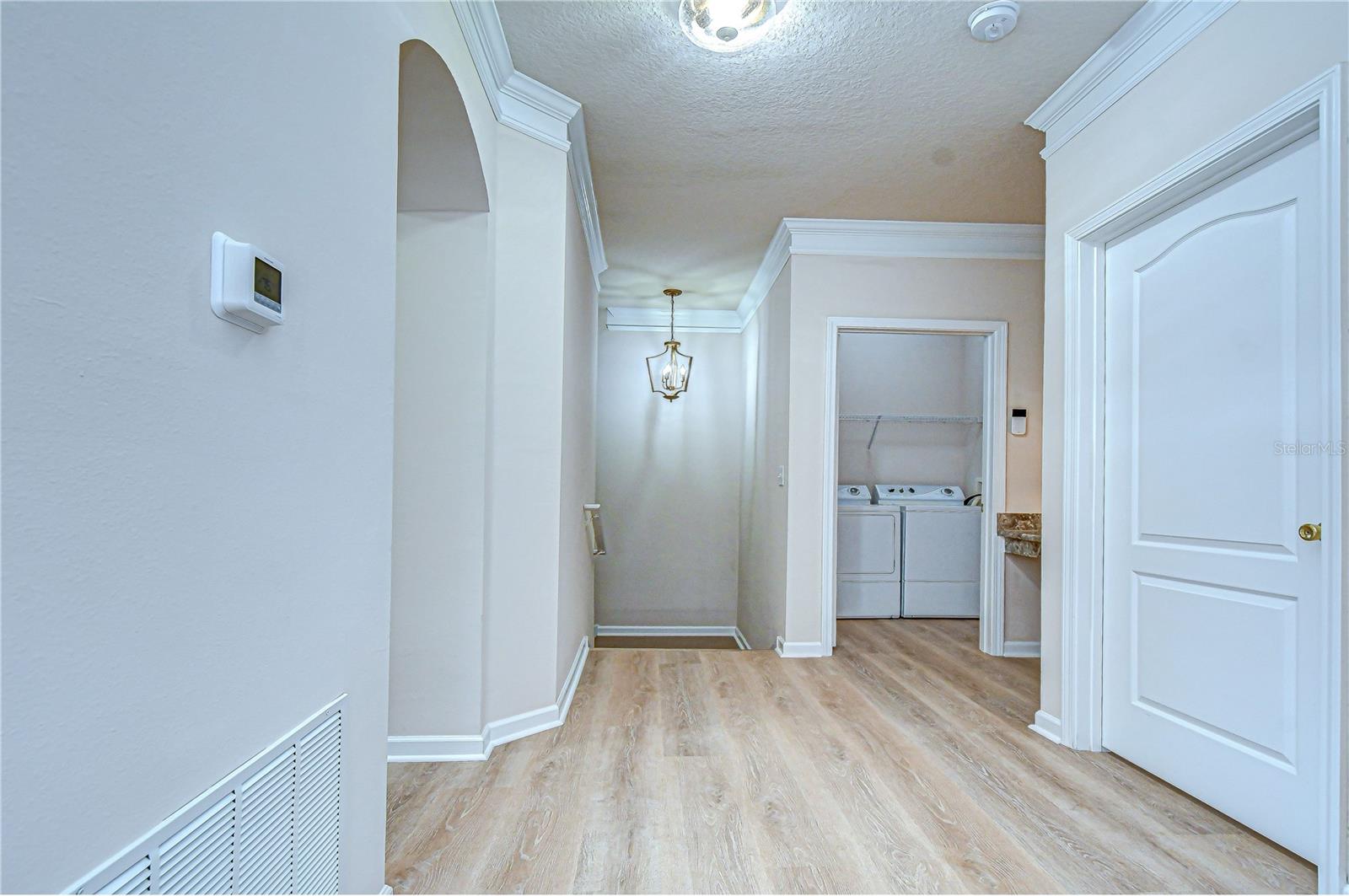 10409 Villa View Cir #10409 Property Photo 9