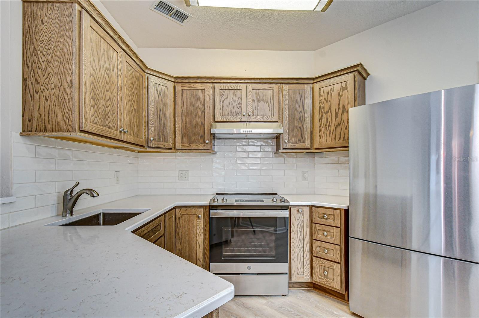 10409 Villa View Cir #10409 Property Photo 12