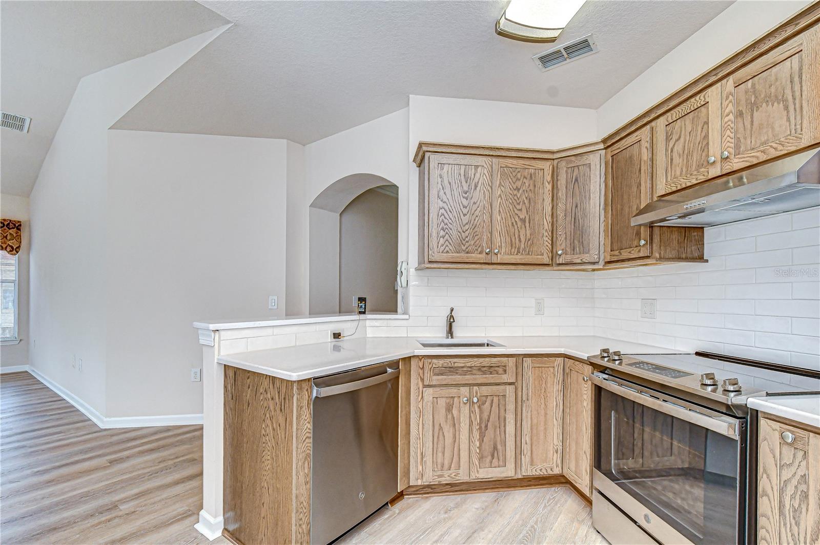 10409 Villa View Cir #10409 Property Photo 14