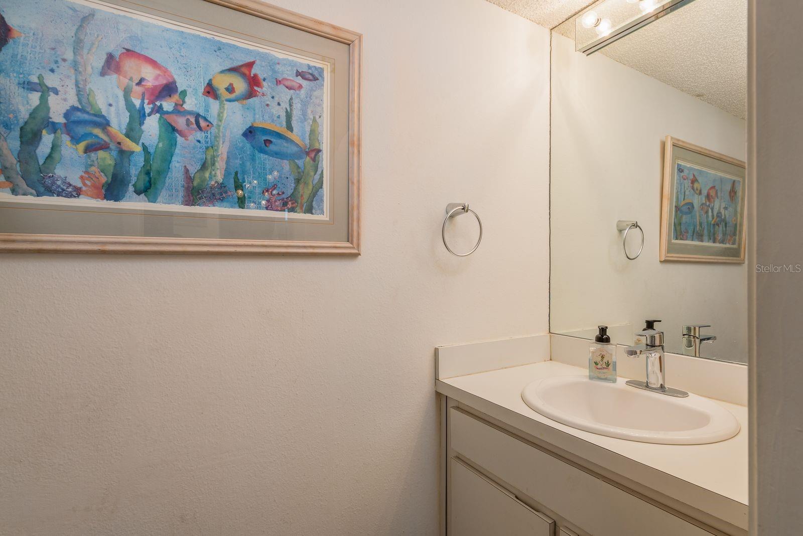 602 Lime Ave #203 Property Photo 5