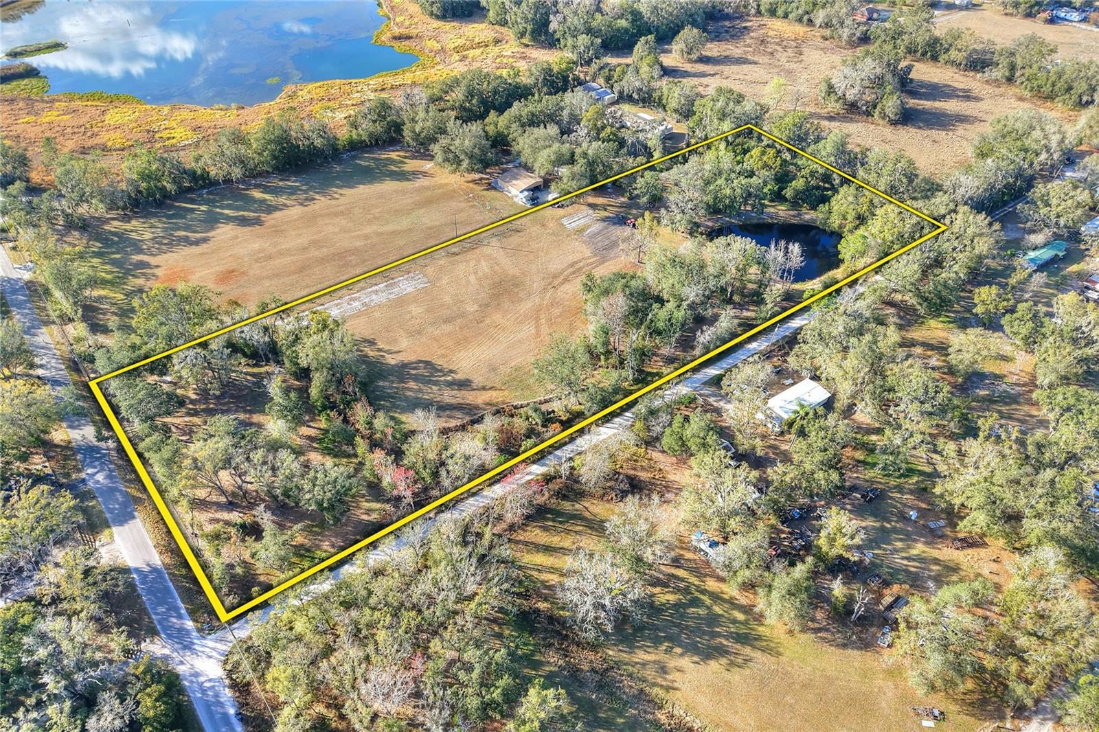 8602 Back Rd Property Photo 2