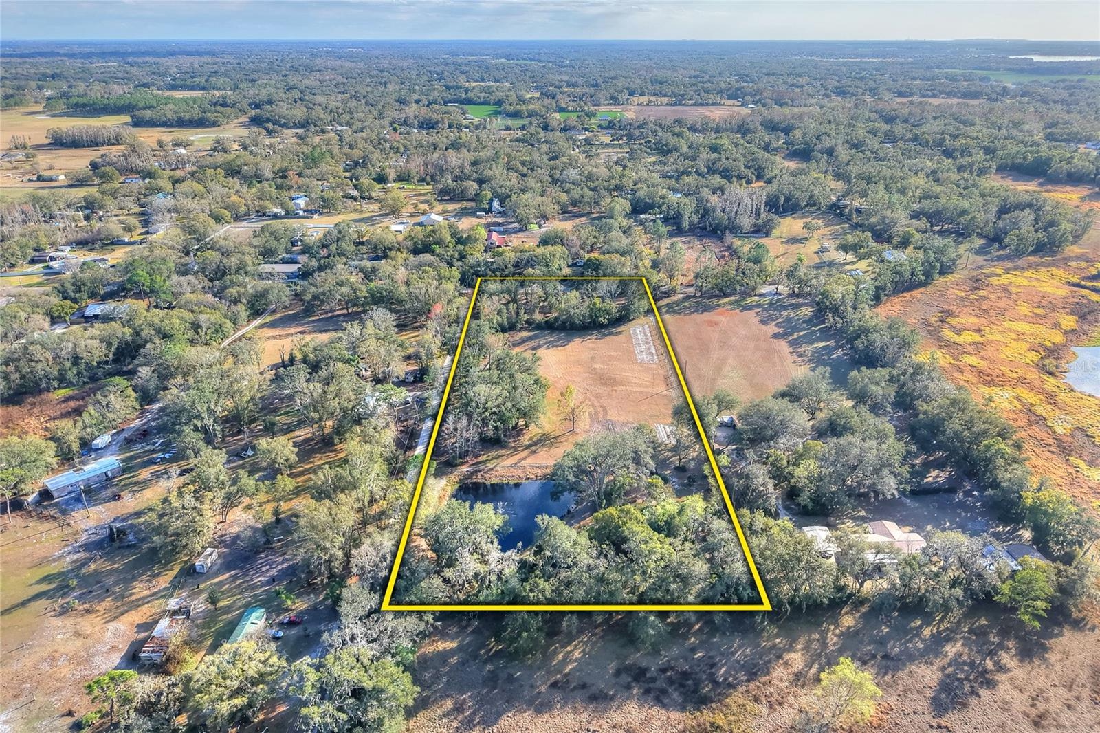 8602 Back Rd Property Photo 3