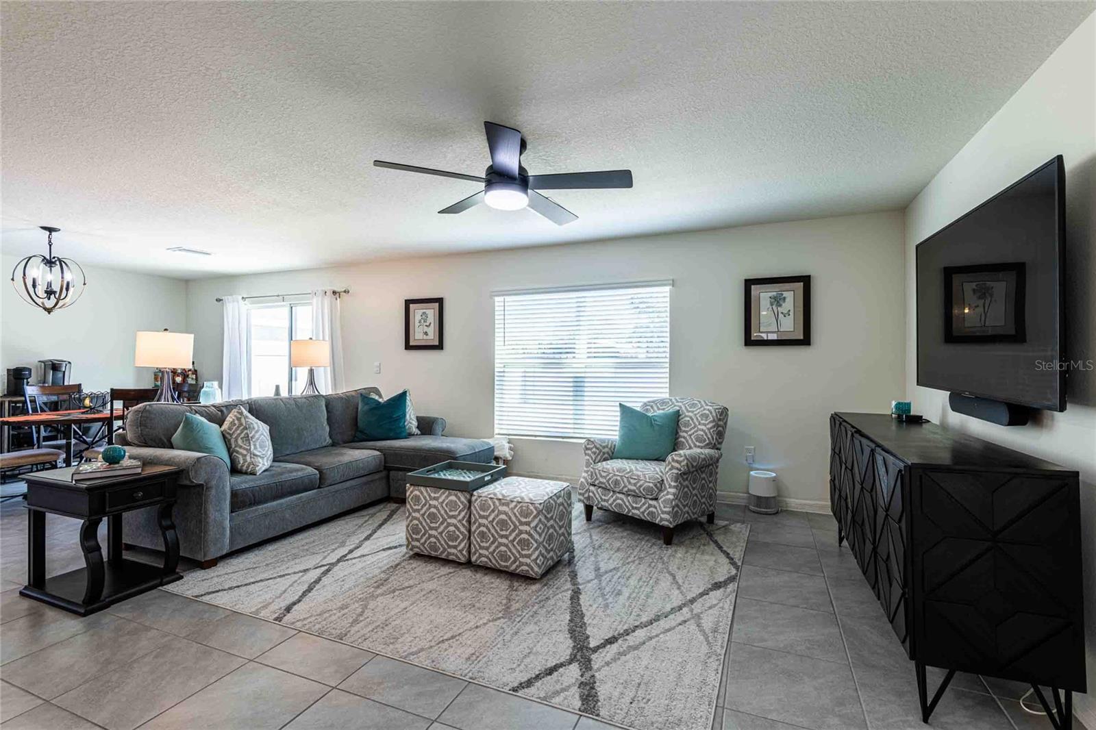 12172 Lily Magnolia Ln Property Photo 10