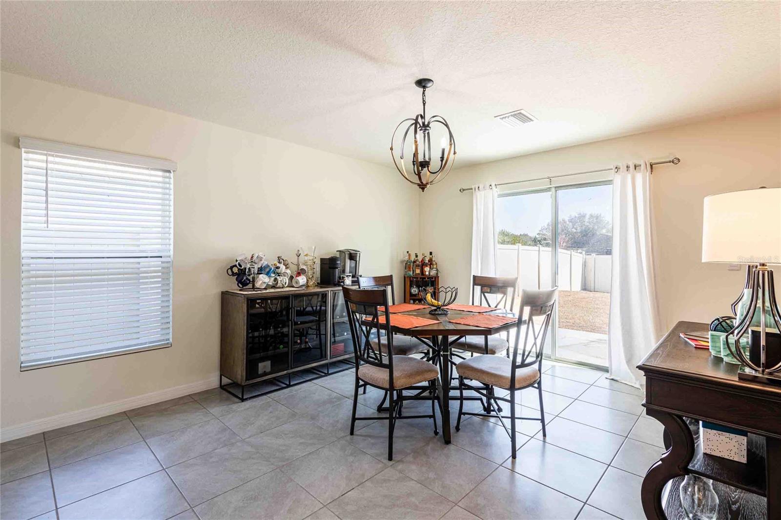 12172 Lily Magnolia Ln Property Photo 11