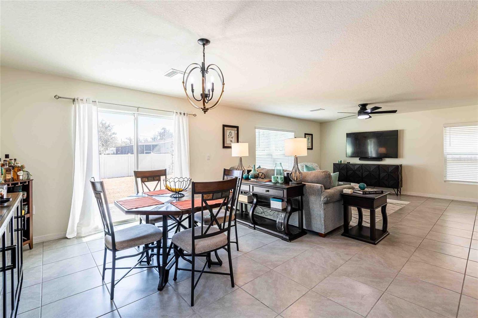 12172 Lily Magnolia Ln Property Photo 12