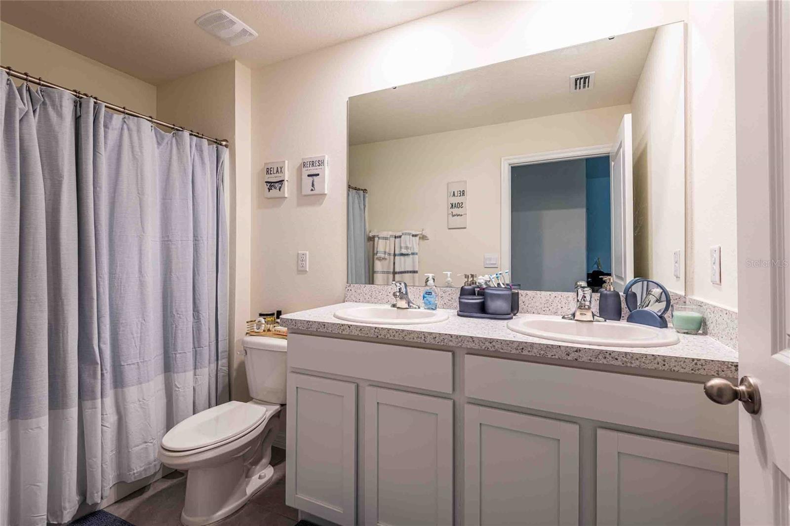12172 Lily Magnolia Ln Property Photo 25