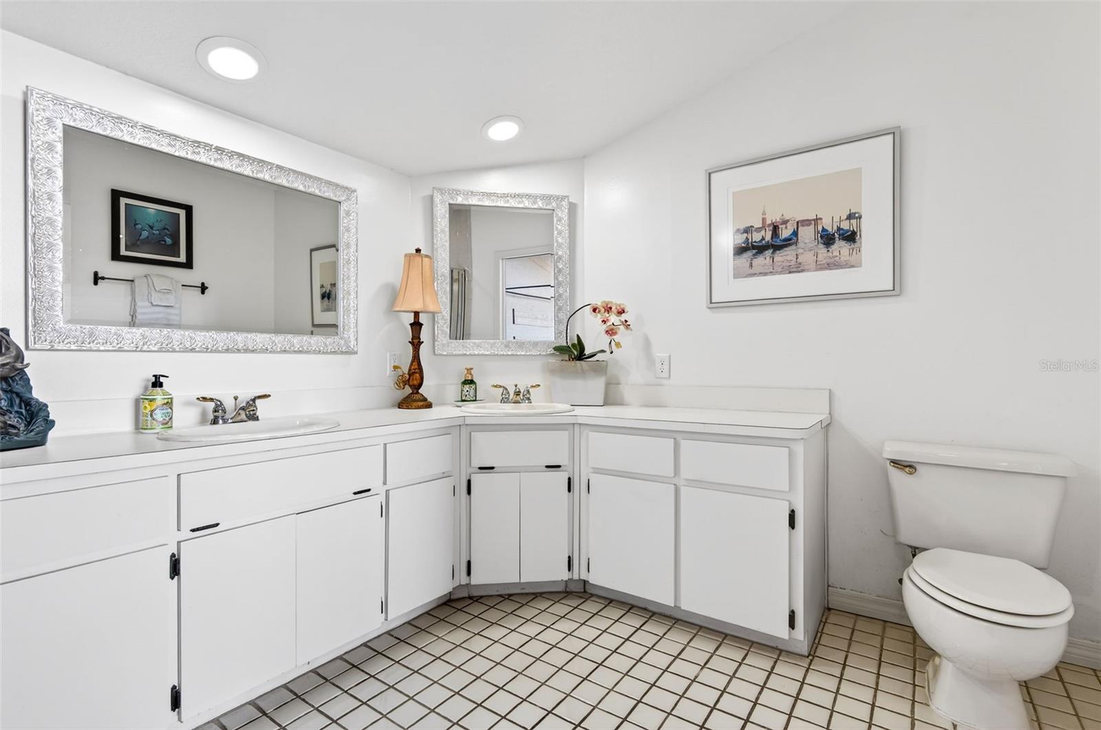 11722 Currie Ln #f2 Property Photo 17