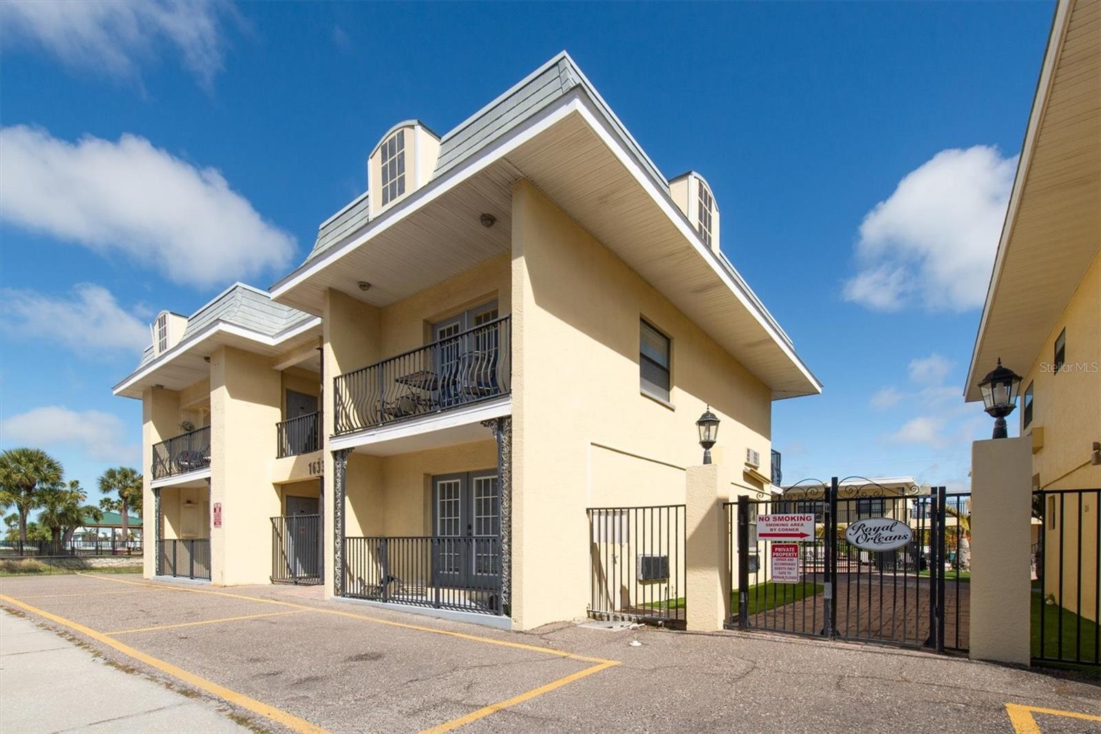 16333 Gulf Blvd #201 Property Photo 2