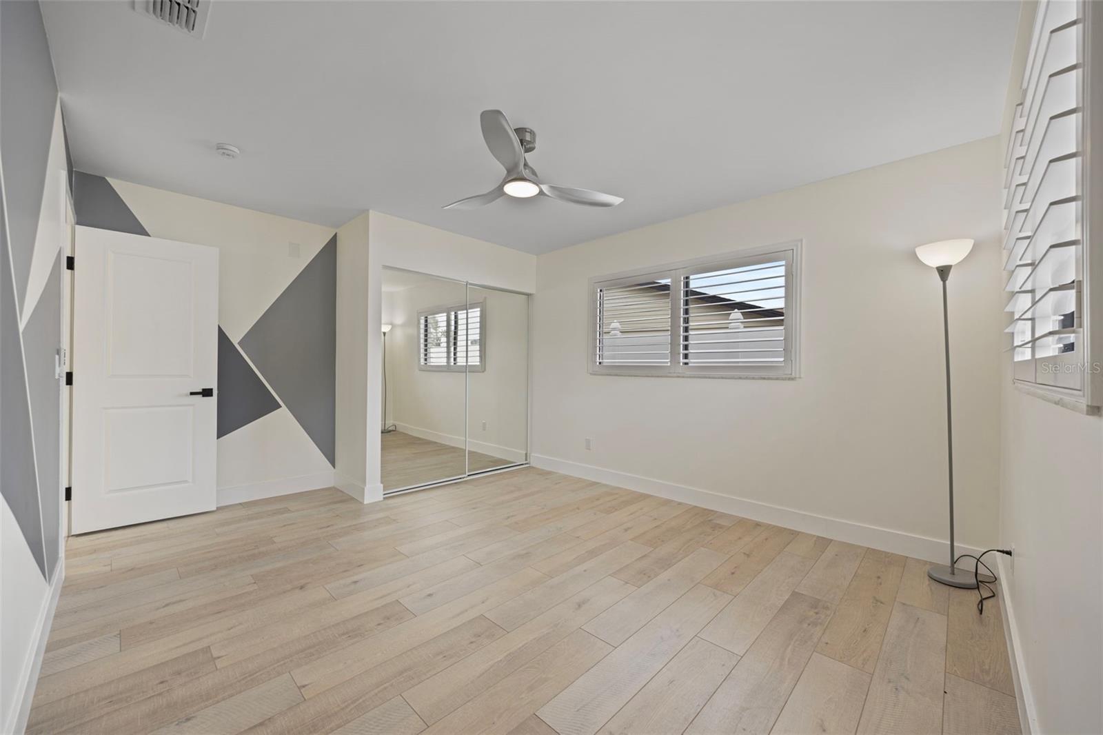 5921 Denver St Ne Property Photo 25