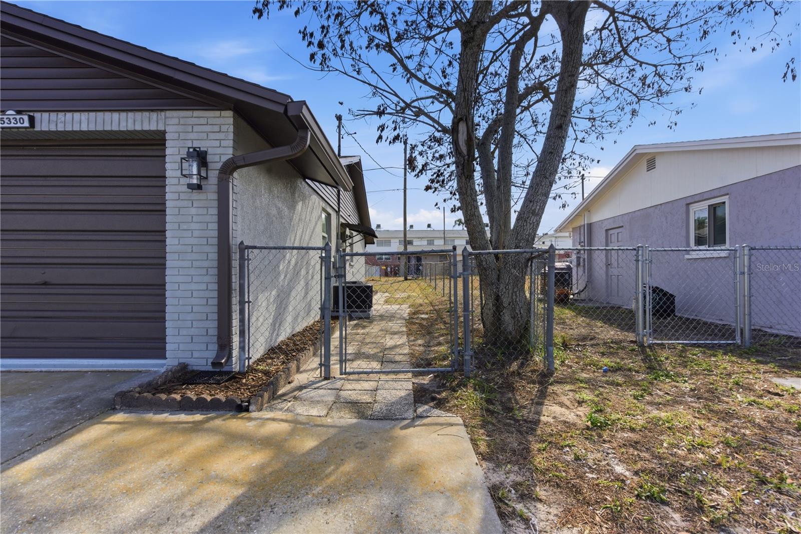 5330 Poinsettia Dr Property Photo 6