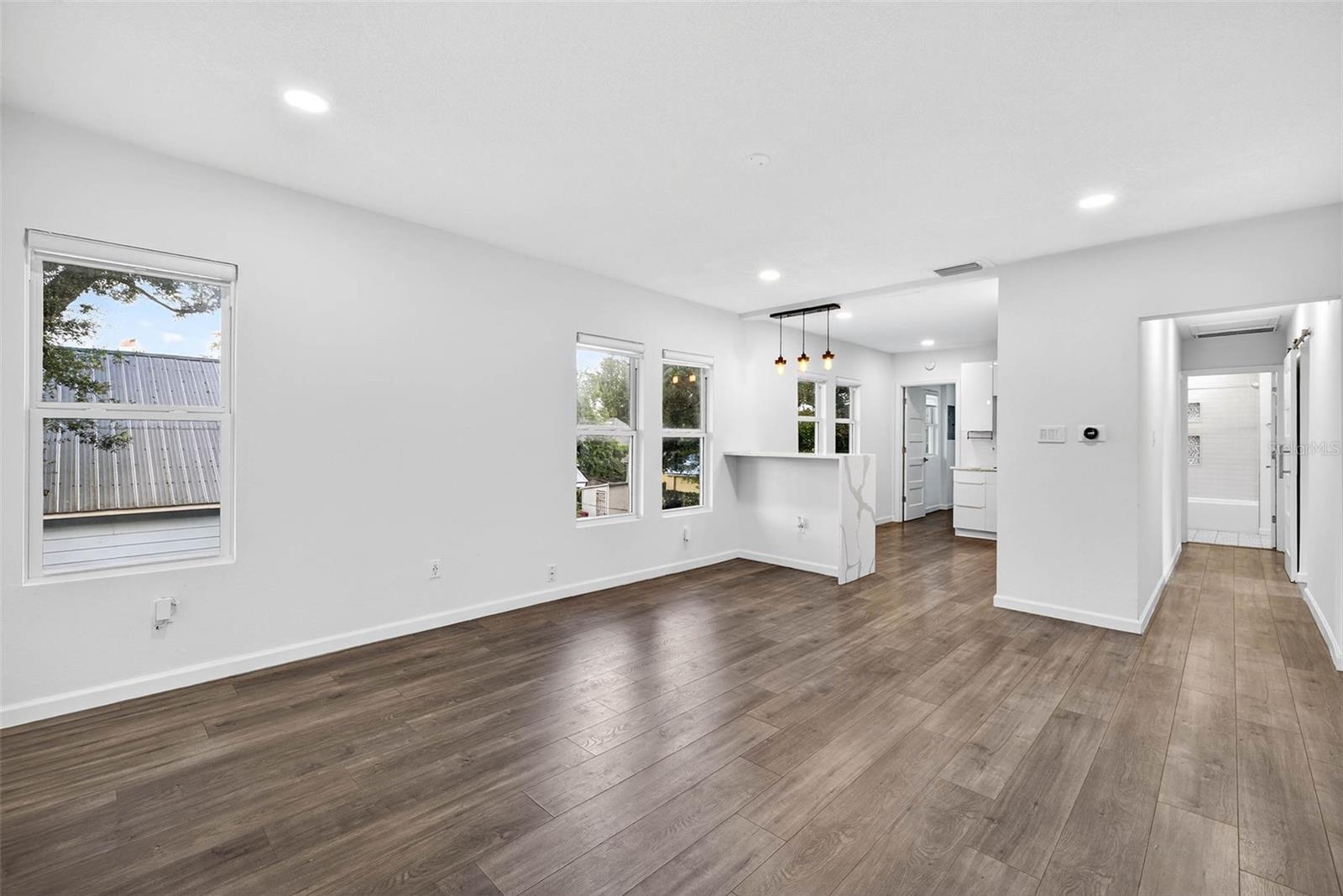 809 E Baker St #a Property Photo 6