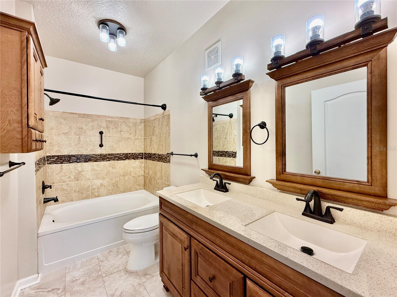 18013 Villa Creek Dr Property Photo 23
