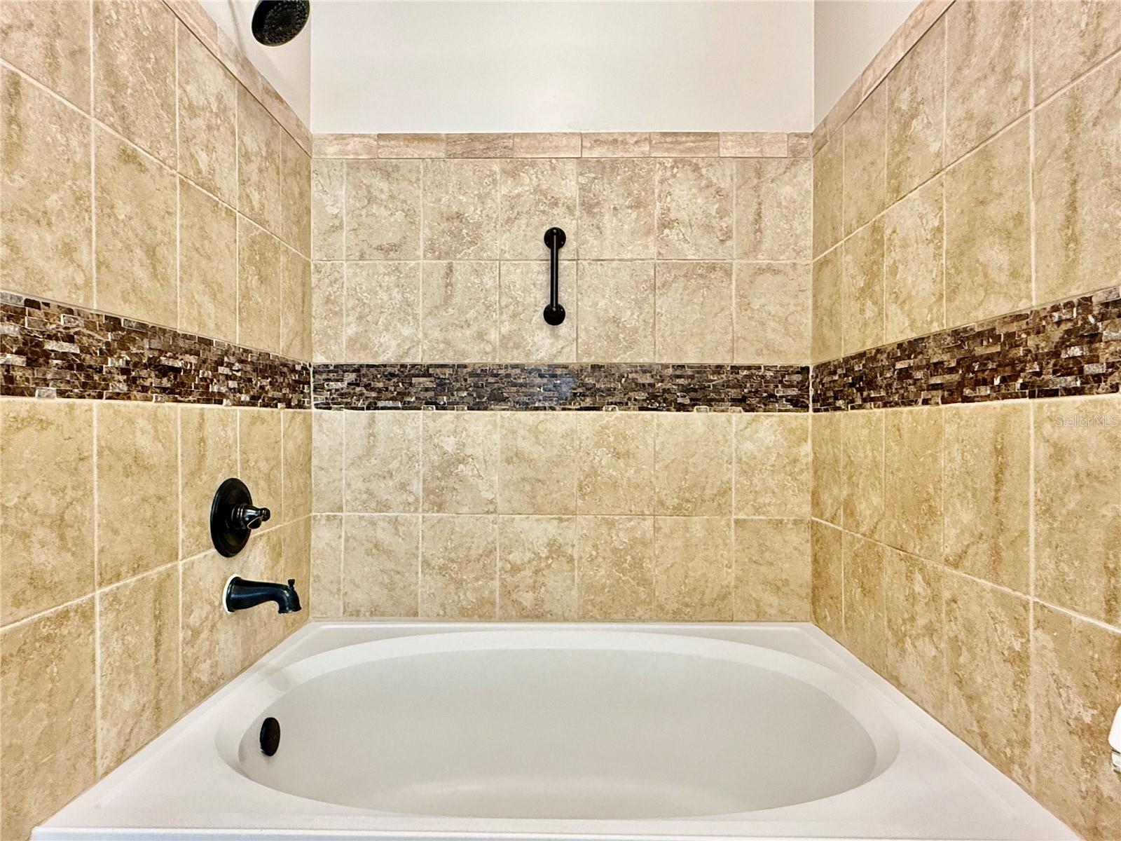 18013 Villa Creek Dr Property Photo 24