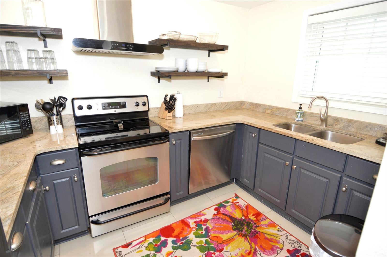 3873 Pompano Dr Se #d Property Photo 14