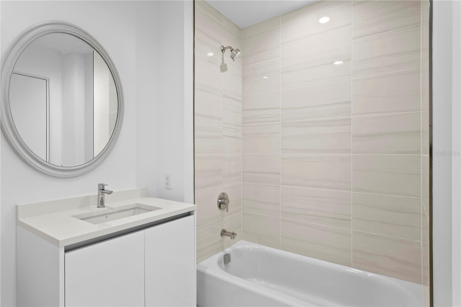 400 Central Ave #2806 Property Photo 48