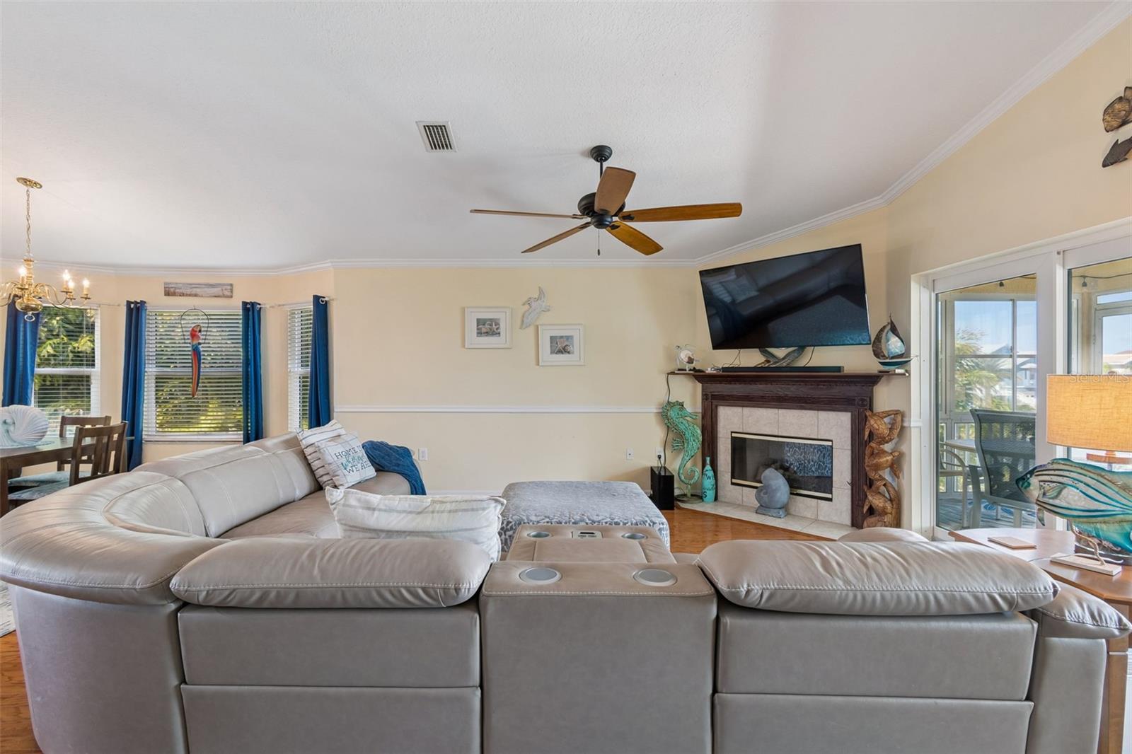 6170 Seaside Dr Property Photo 10