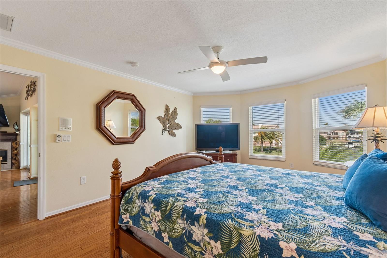 6170 Seaside Dr Property Photo 32