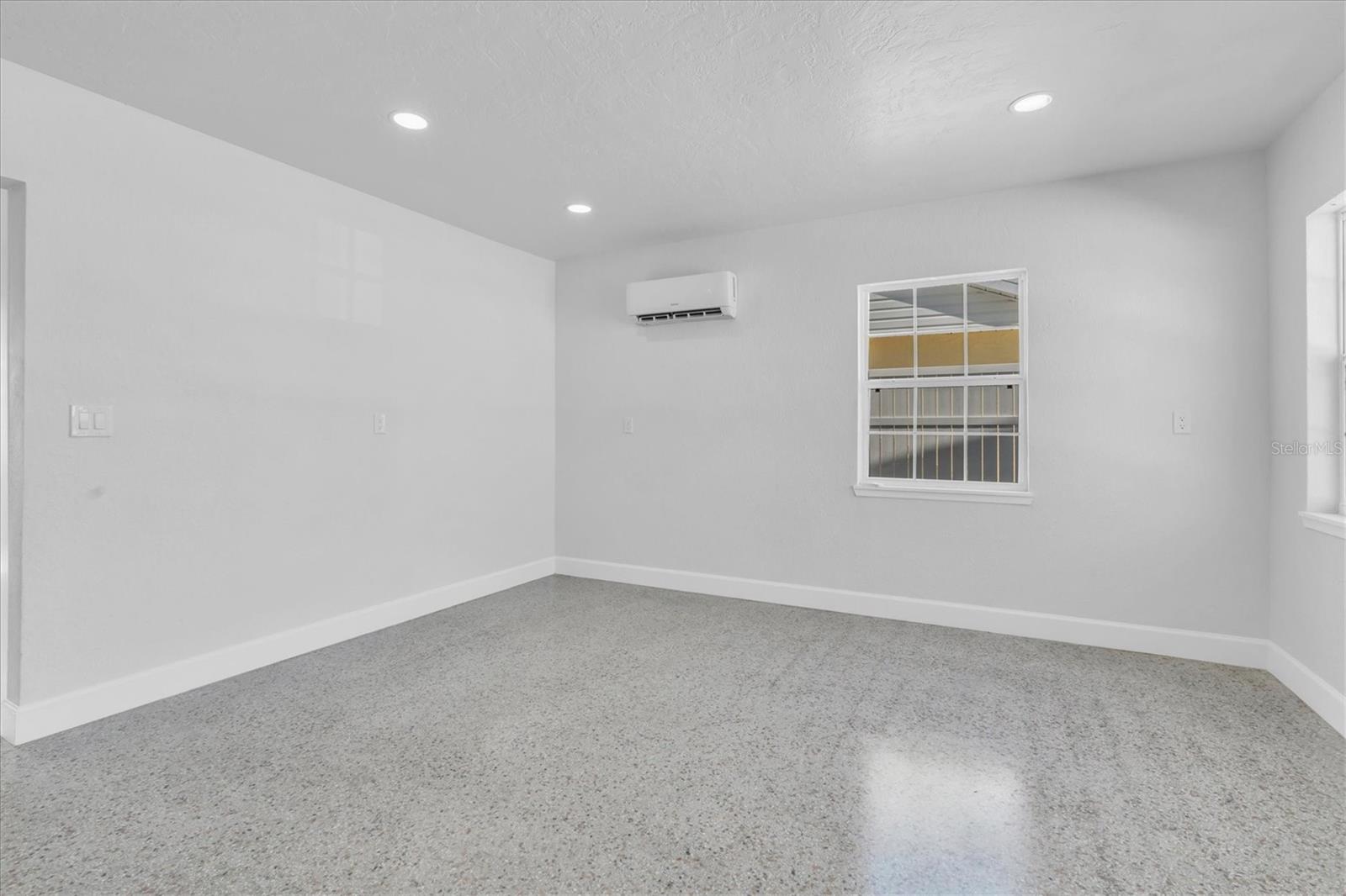 119 147th Ave E Property Photo 4