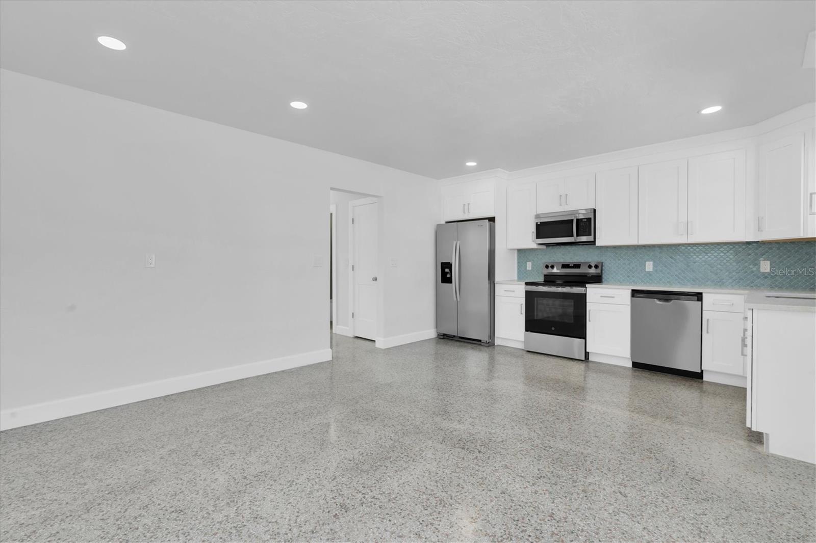 119 147th Ave E Property Photo 27