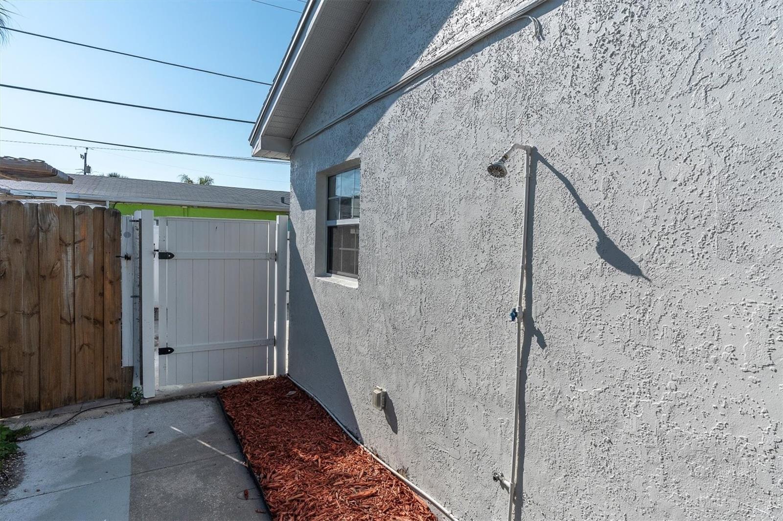 119 147th Ave E Property Photo 44
