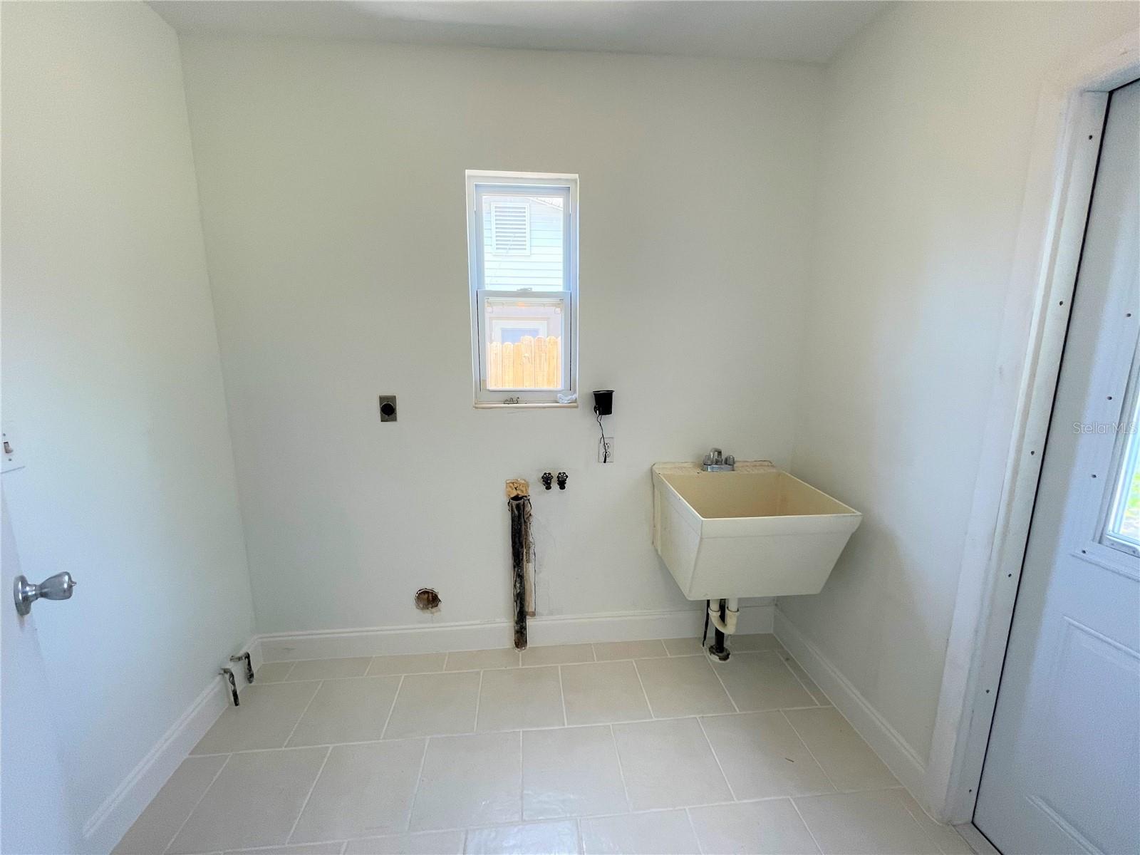 9 Jeff Rd Property Photo 12
