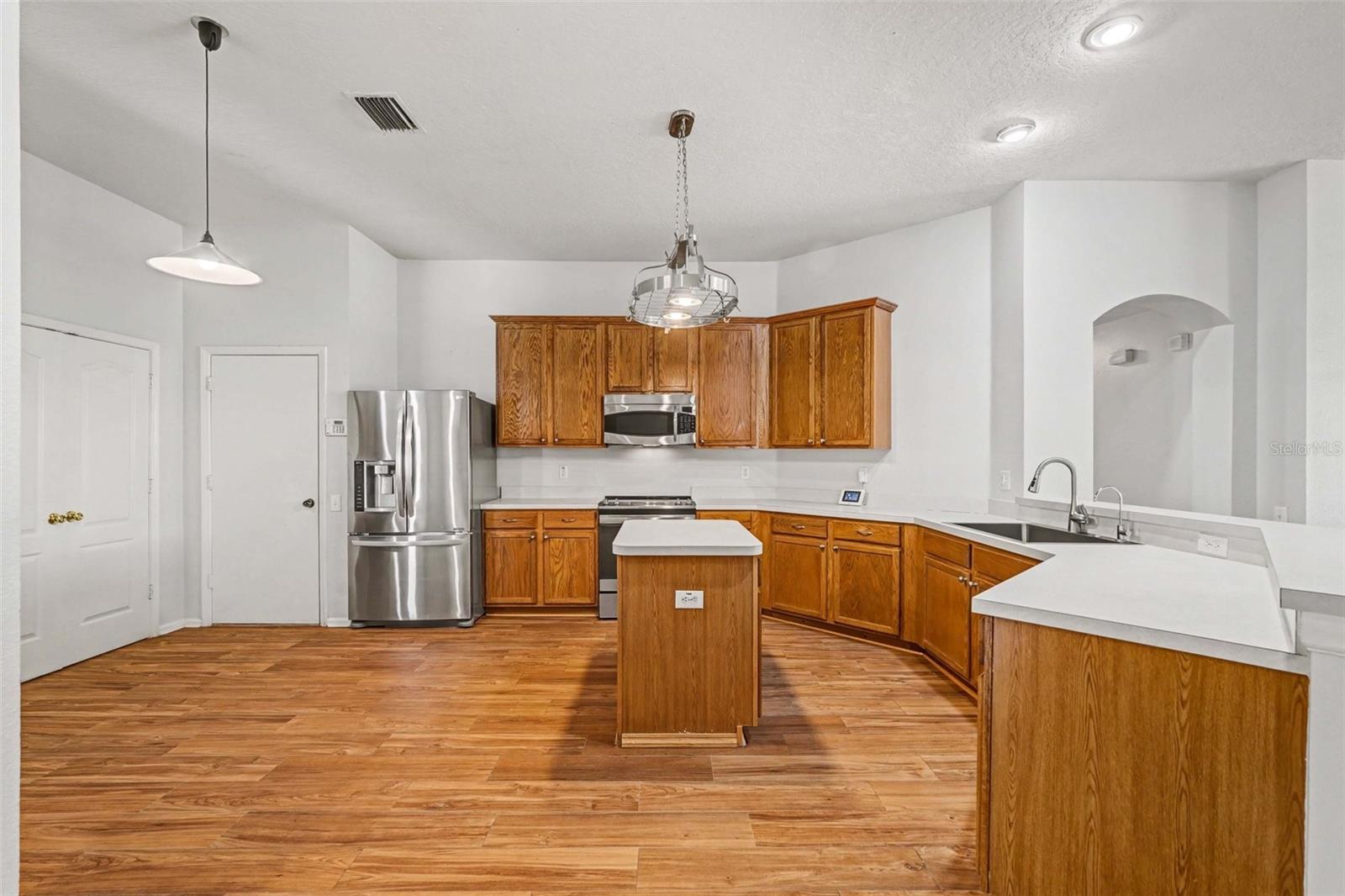 20835 Riverforest Dr Property Photo 13