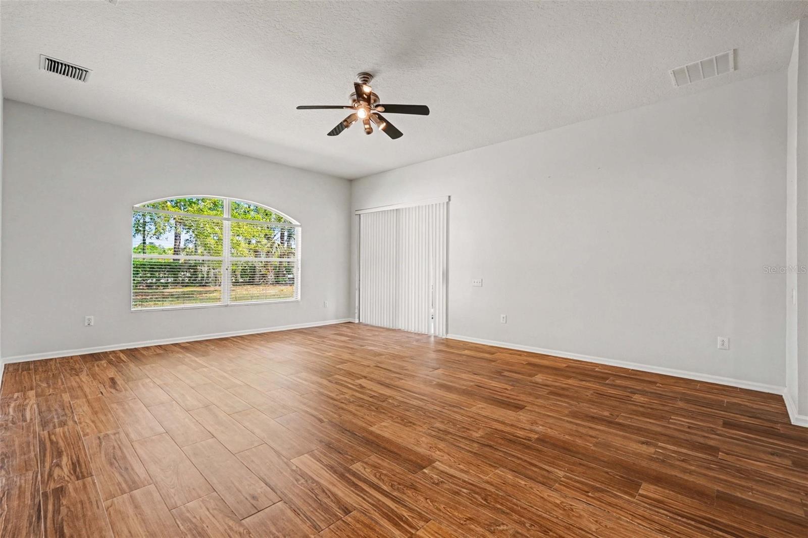 20835 Riverforest Dr Property Photo 19