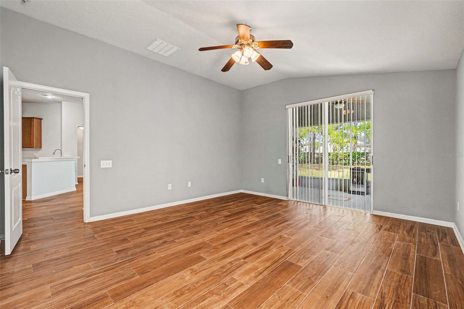 20835 Riverforest Dr Property Photo 24