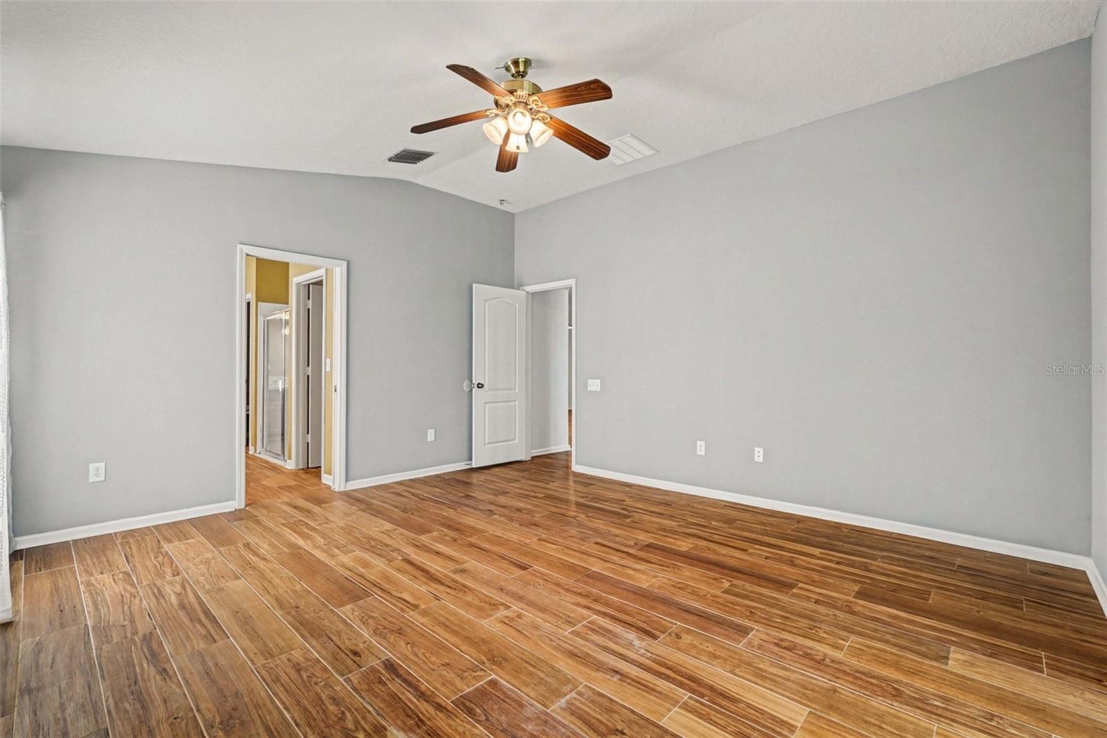 20835 Riverforest Dr Property Photo 25
