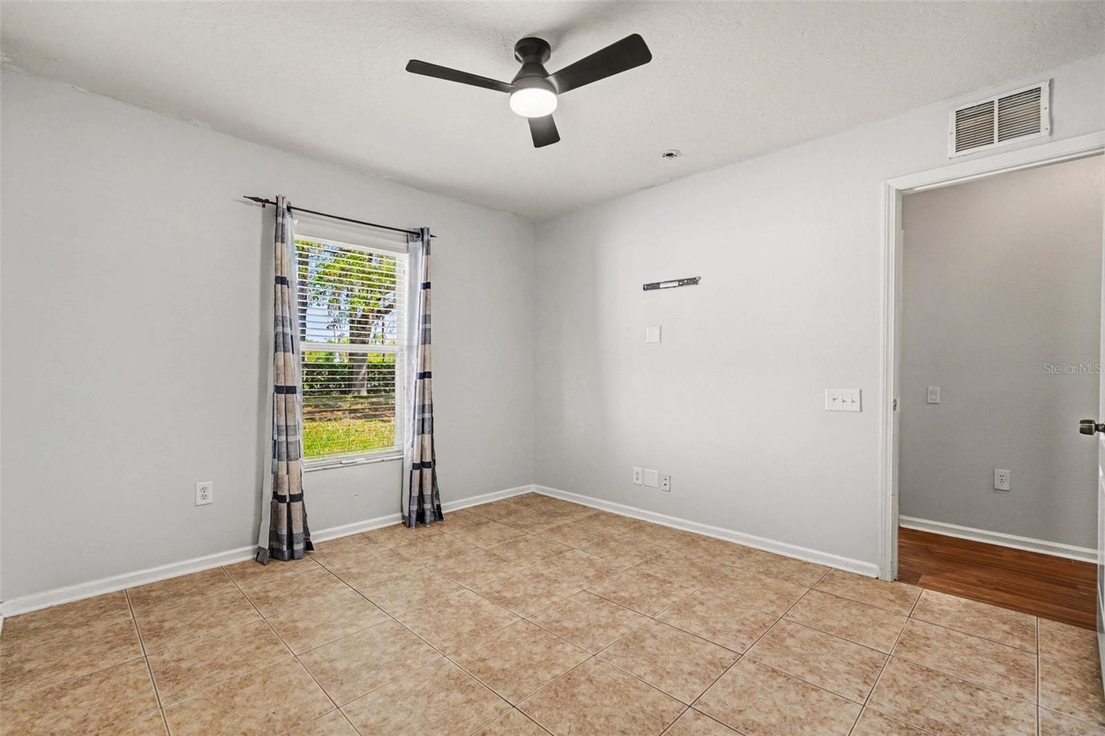 20835 Riverforest Dr Property Photo 33