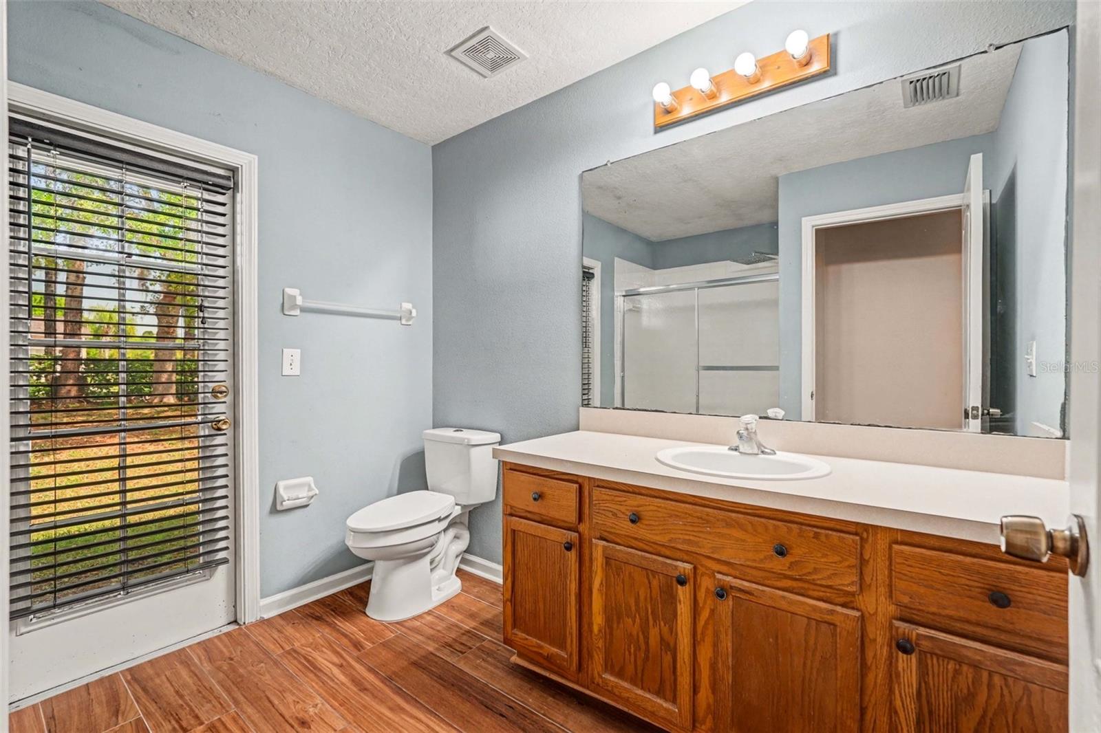 20835 Riverforest Dr Property Photo 34