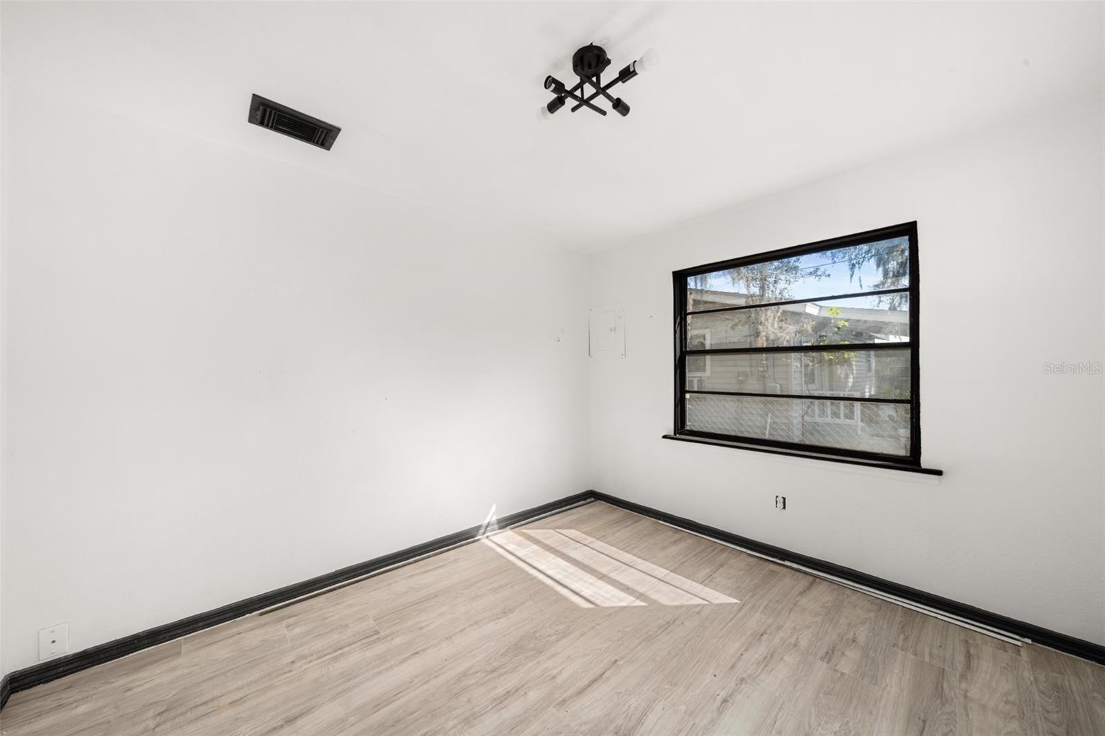 1628 Wightman Ave Property Photo 10